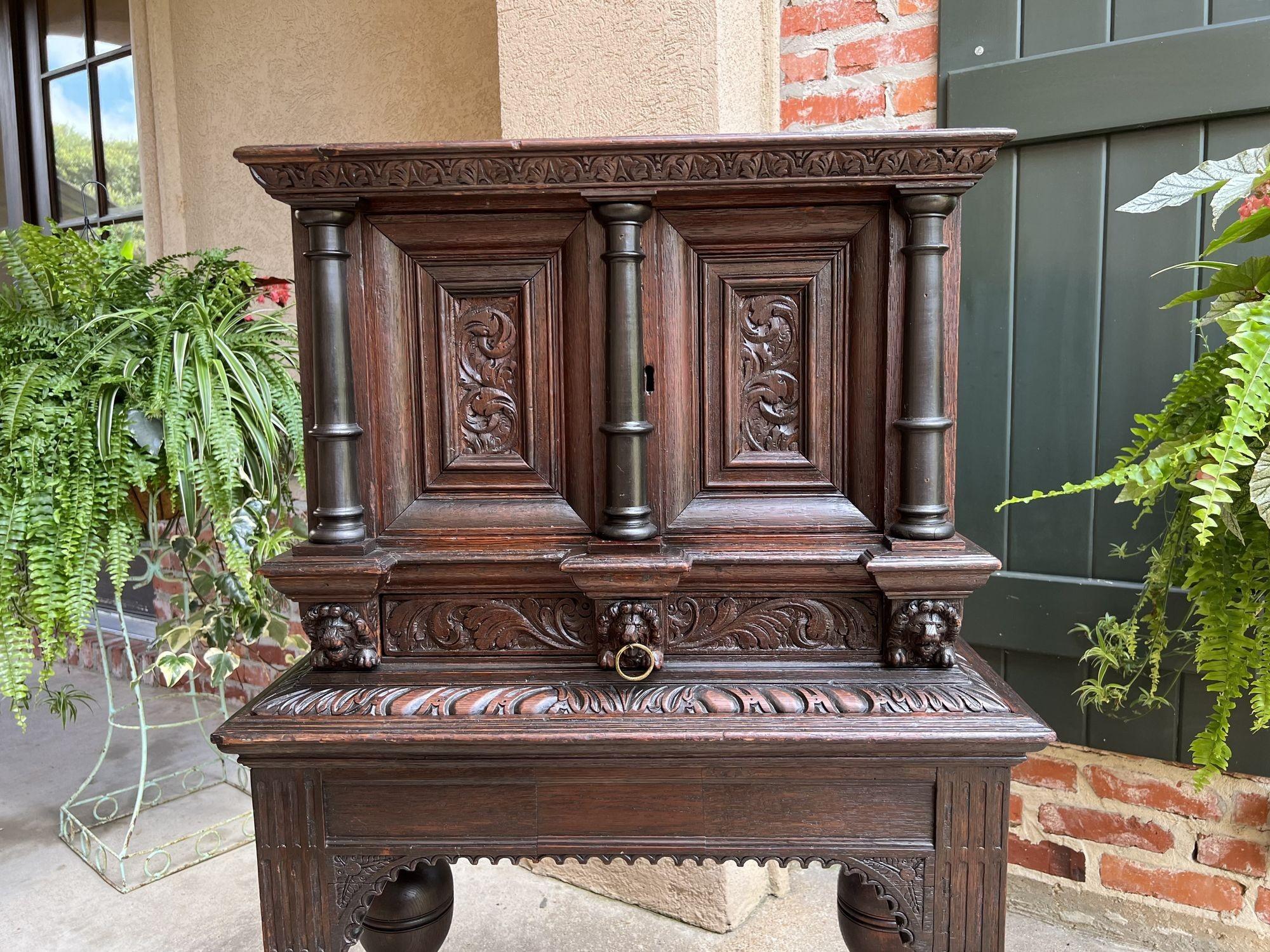 Mid-19th Century Antique French Carved Oak Cabinet Vestry Altar Wine Renaissance c1860 For Sale