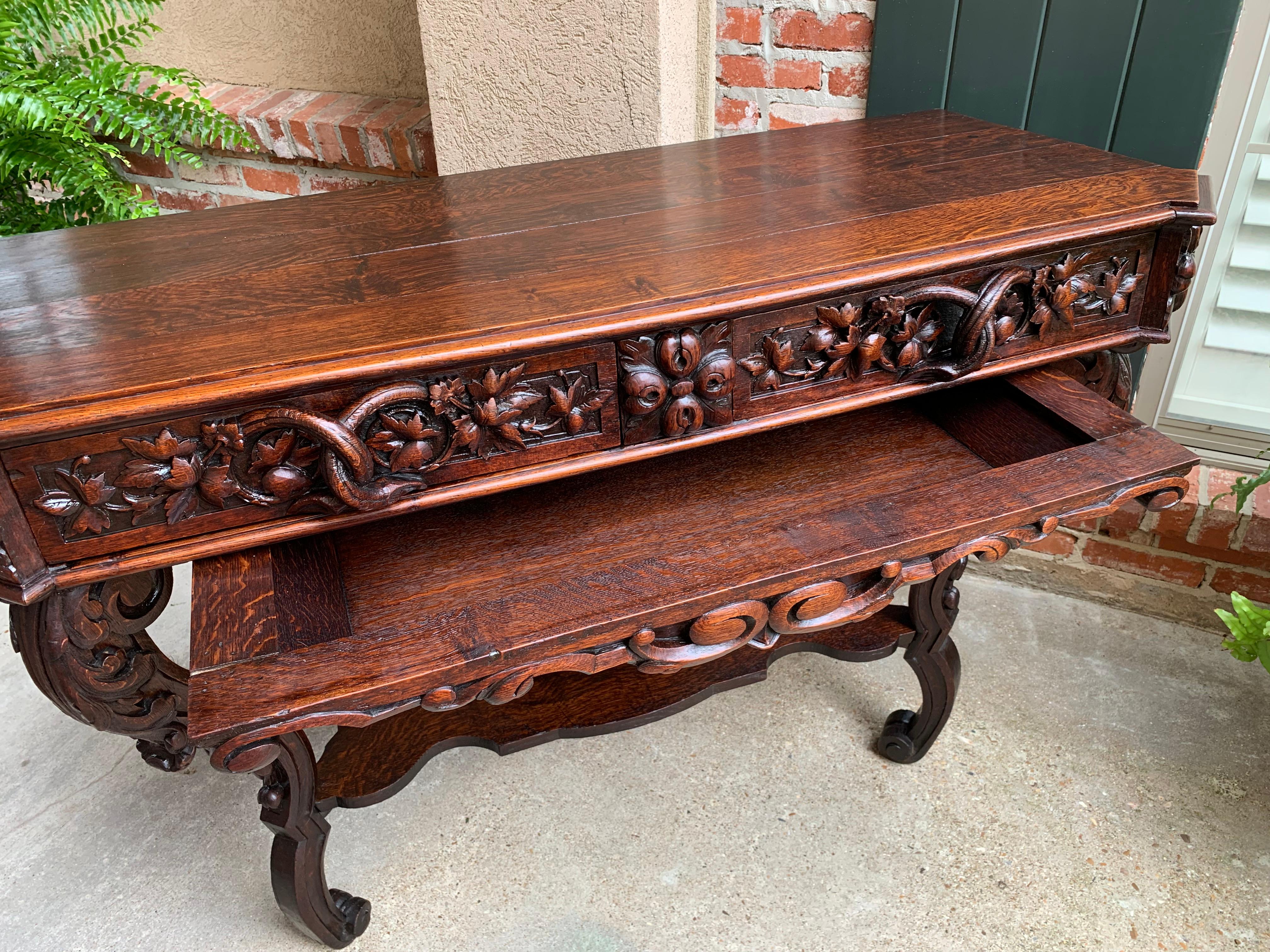 19th century French Carved Oak Console Sofa Foyer Table Sideboard Black Forest For Sale 10