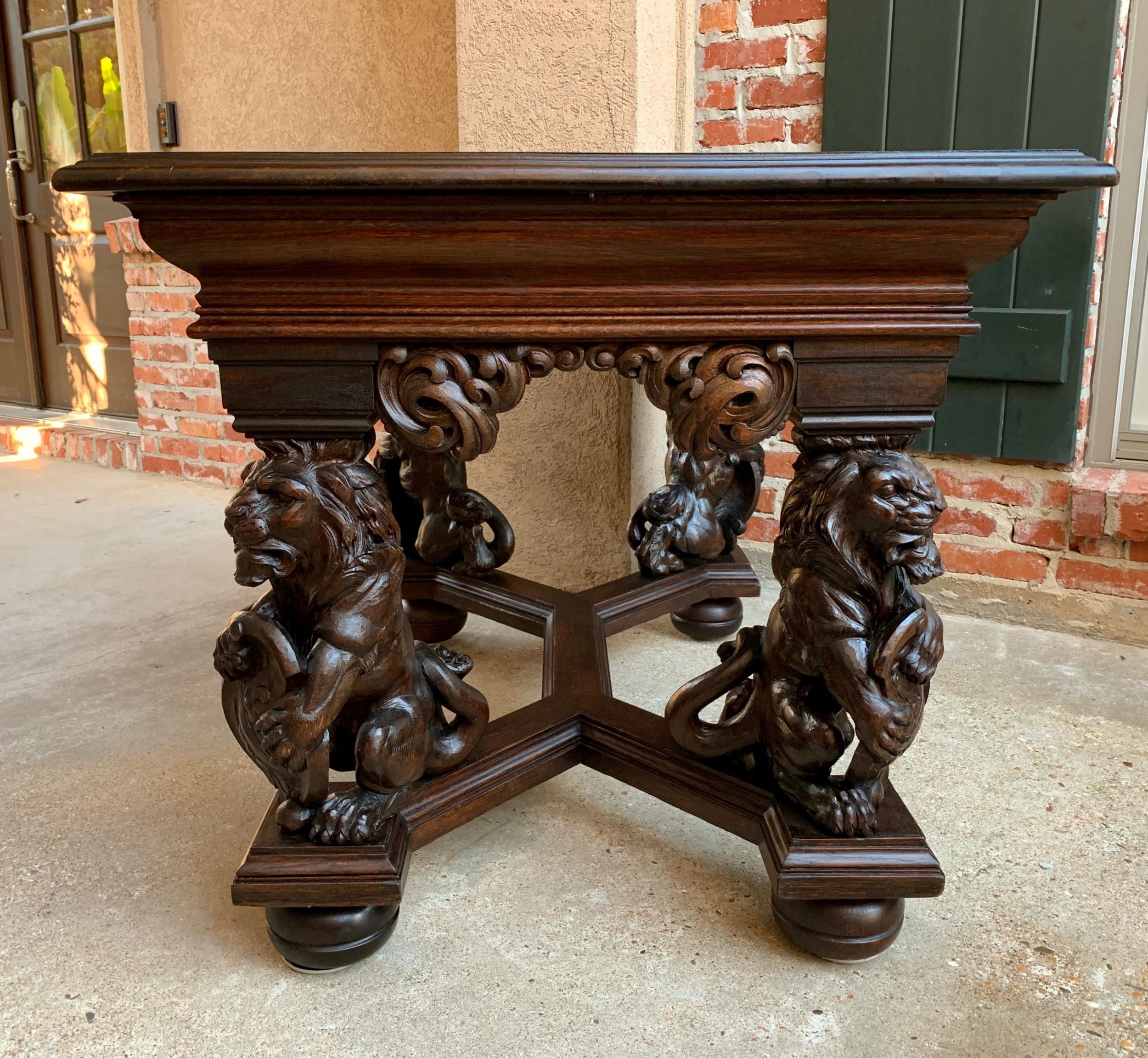 19th century French Carved Oak Desk Library Table Lion Crest Renaissance Baroque In Good Condition In Shreveport, LA