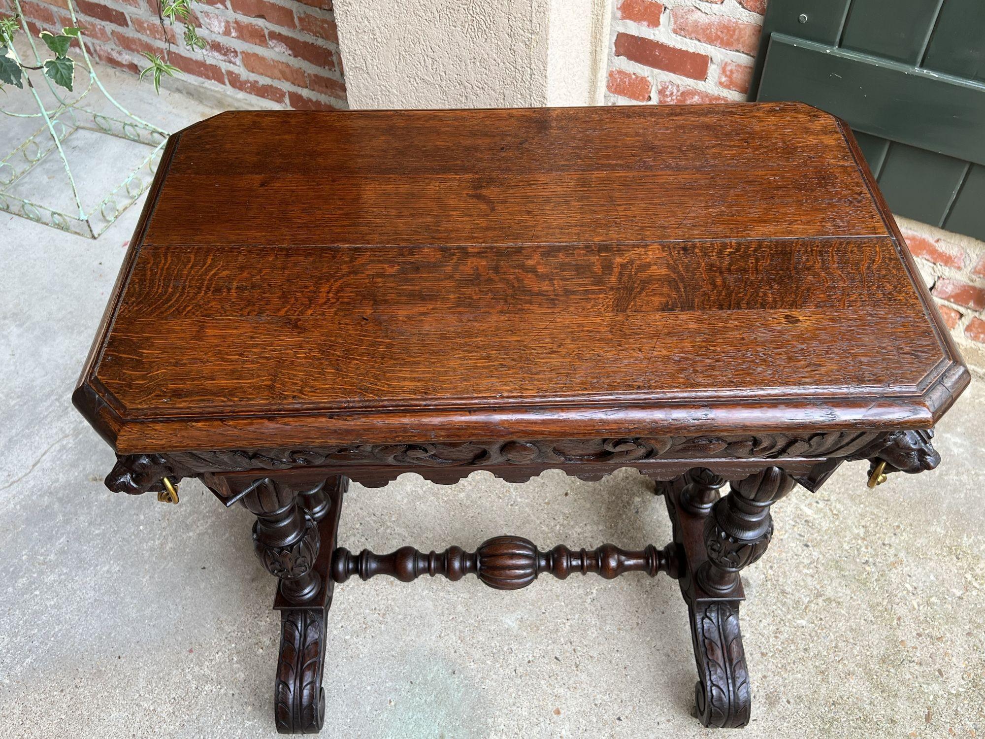 19th Century French Carved Oak Library Table Petite Desk Renaissance Gothic For Sale 6