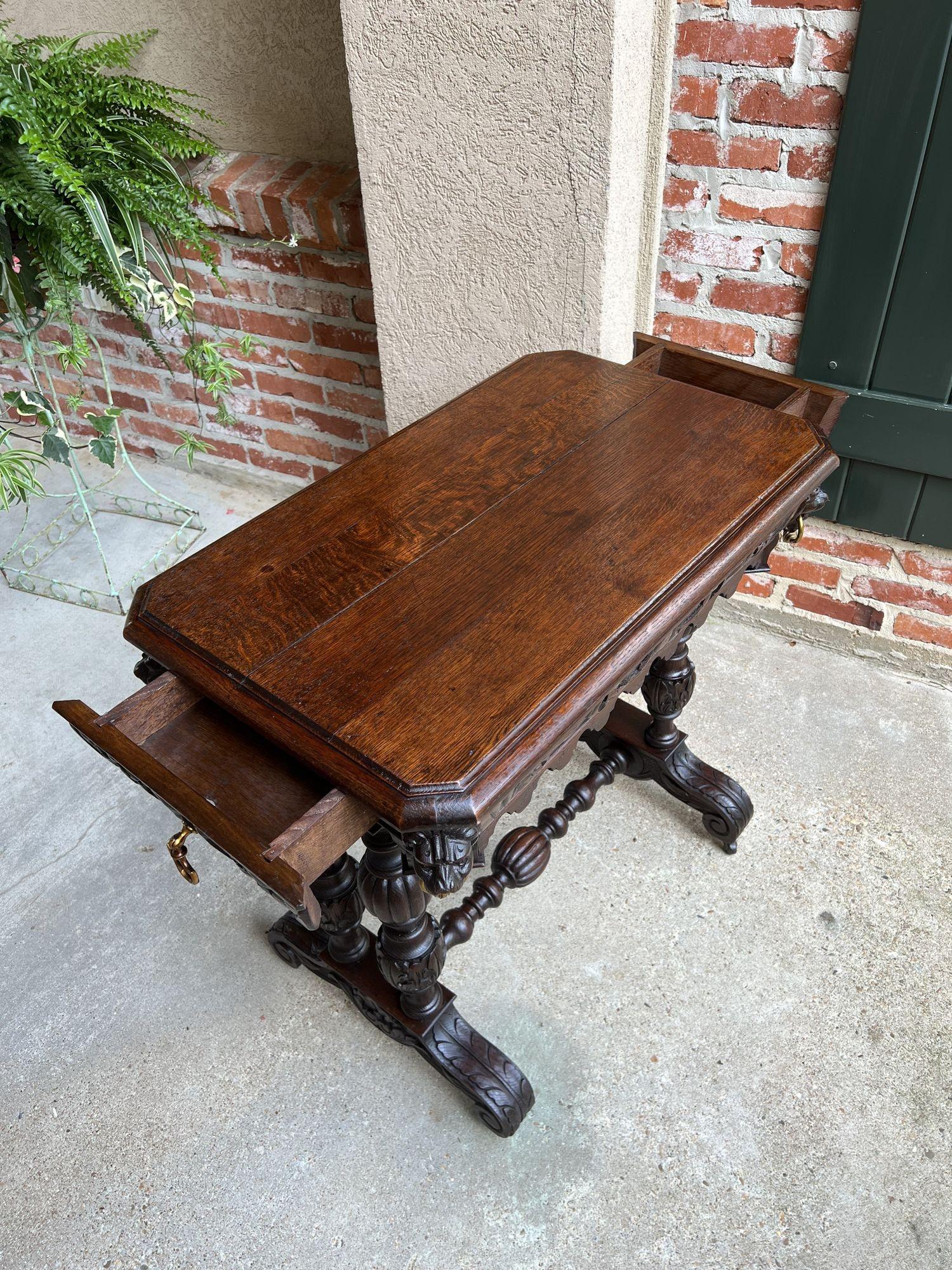 19th Century French Carved Oak Library Table Petite Desk Renaissance Gothic For Sale 7