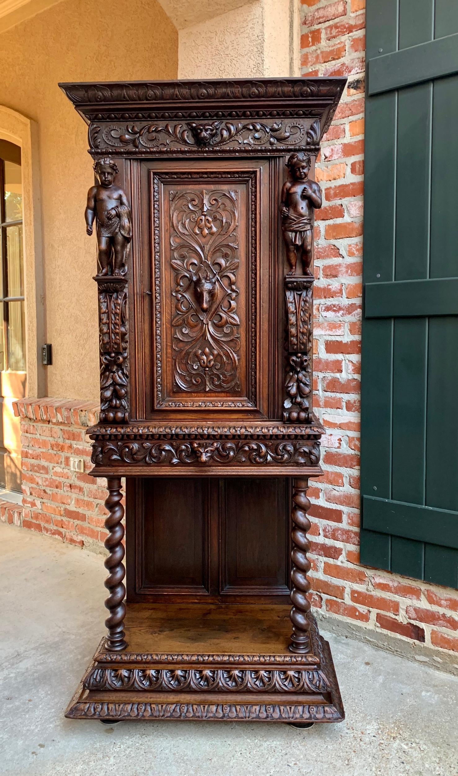 19th century French carved oak Gothic cabinet sacristy vestry barley twist

~Direct from France~
~Stunning antique French oak vestment/sacristy cabinet, obviously a specially commissioned piece, with outstanding craftsmanship~
~Upper cabinet