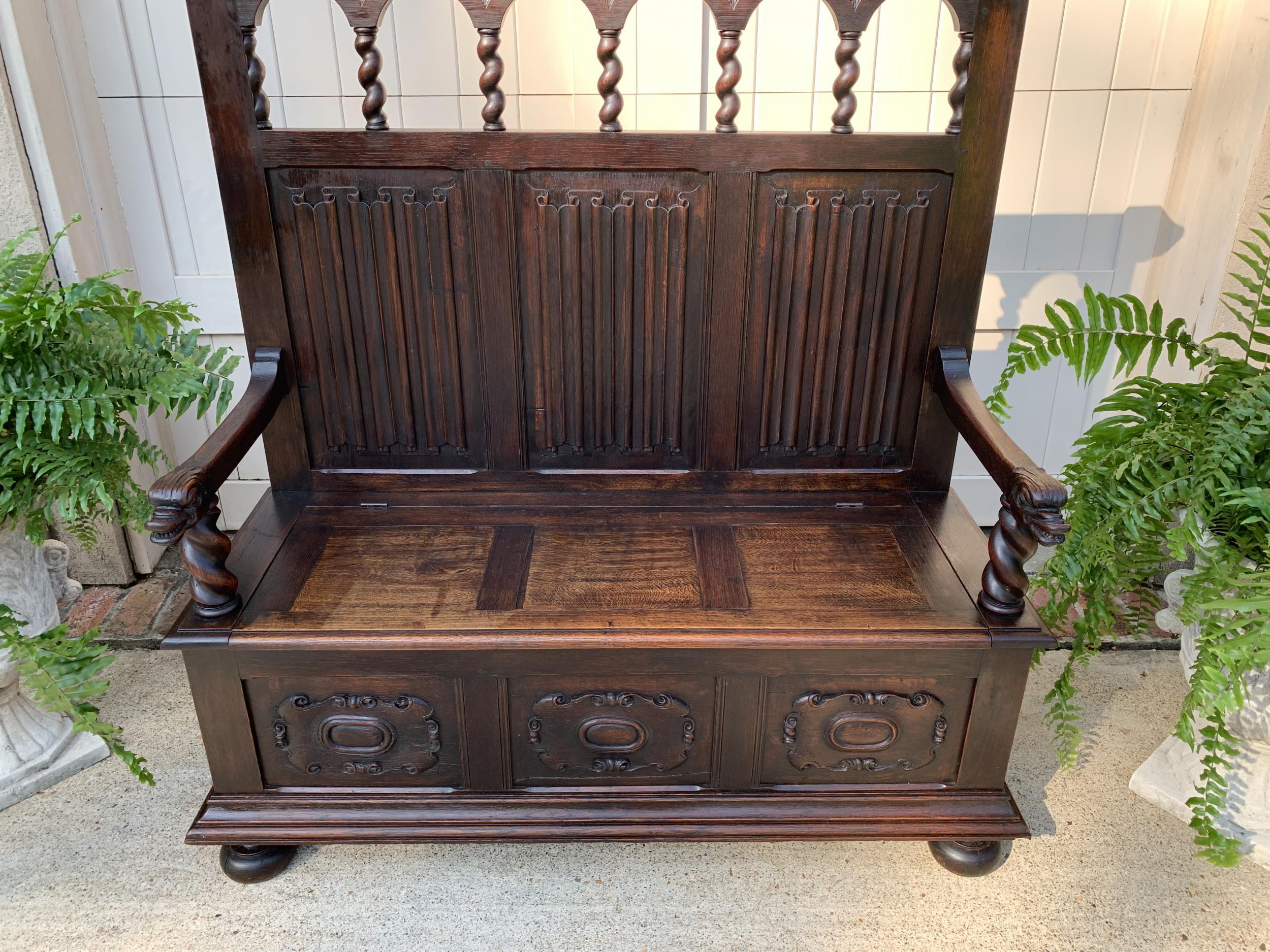 19th century French Carved Oak Hall Bench Pew Settle Barley Twist Renaissance In Good Condition In Shreveport, LA