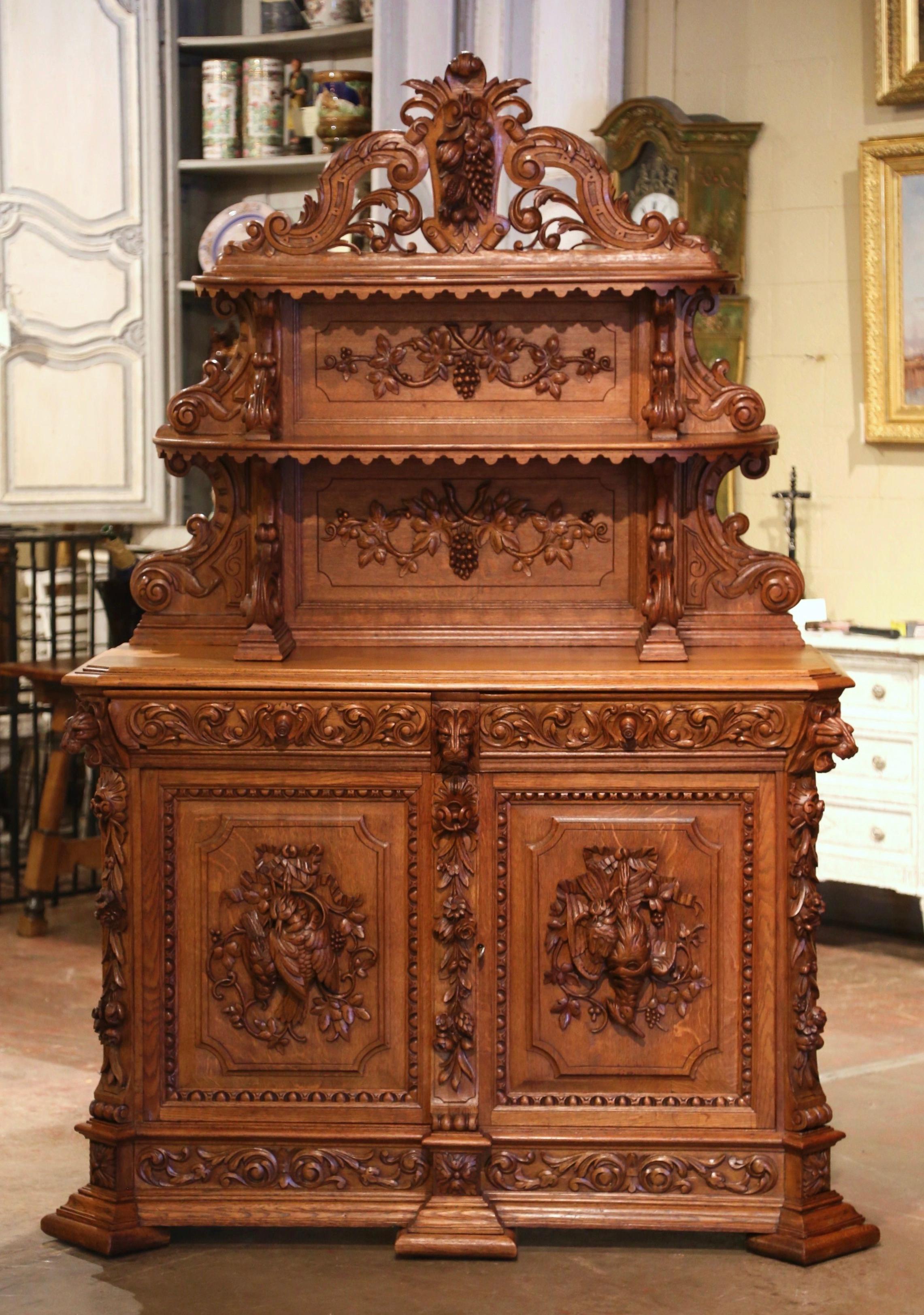19th Century French Carved Oak Hunt Buffet Server with Grape and Vine Motifs In Excellent Condition In Dallas, TX
