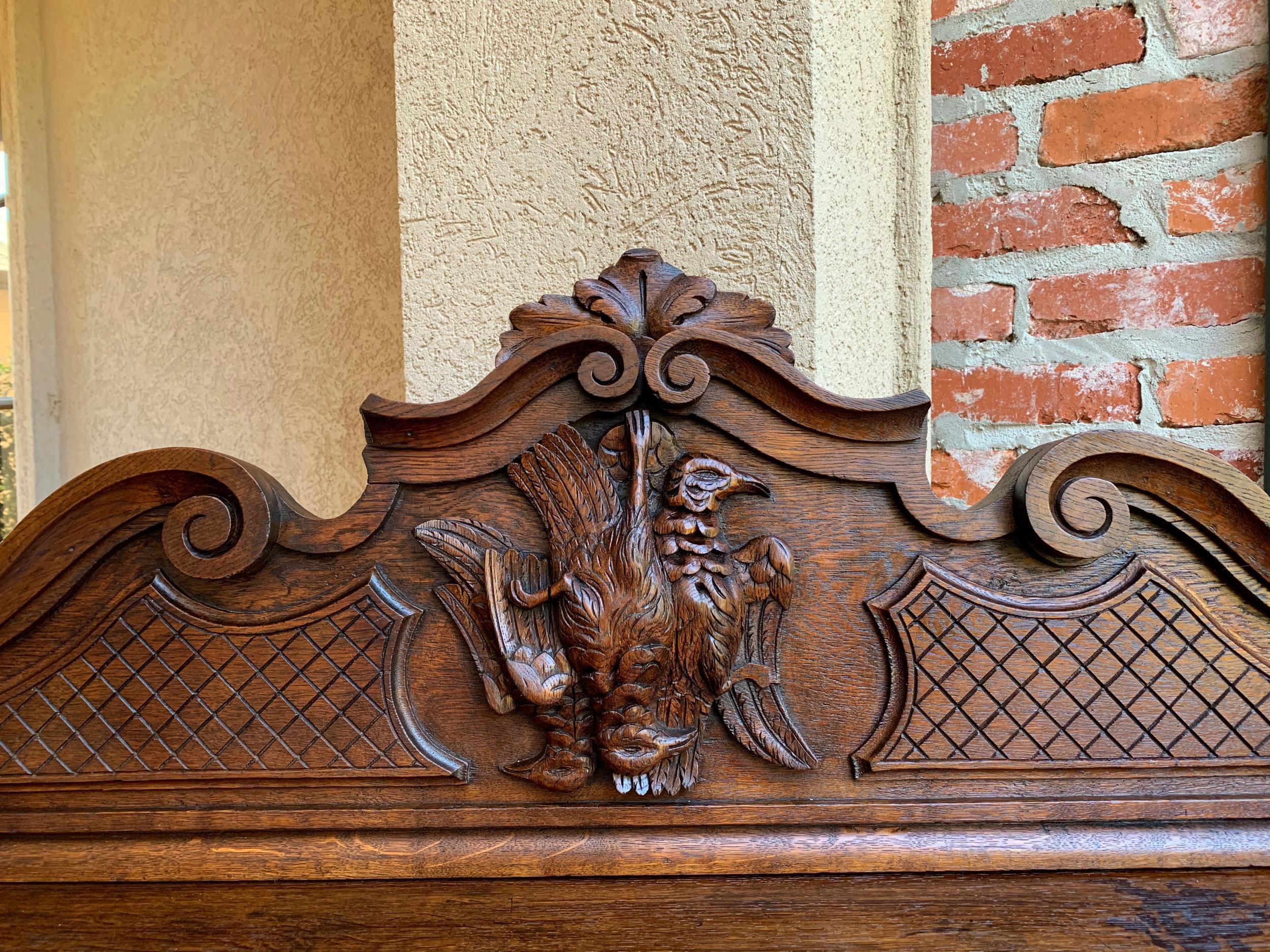 Antique buffet de chasse en chêne sculpté français Barley Twist Renaissance c1880 en vente 7