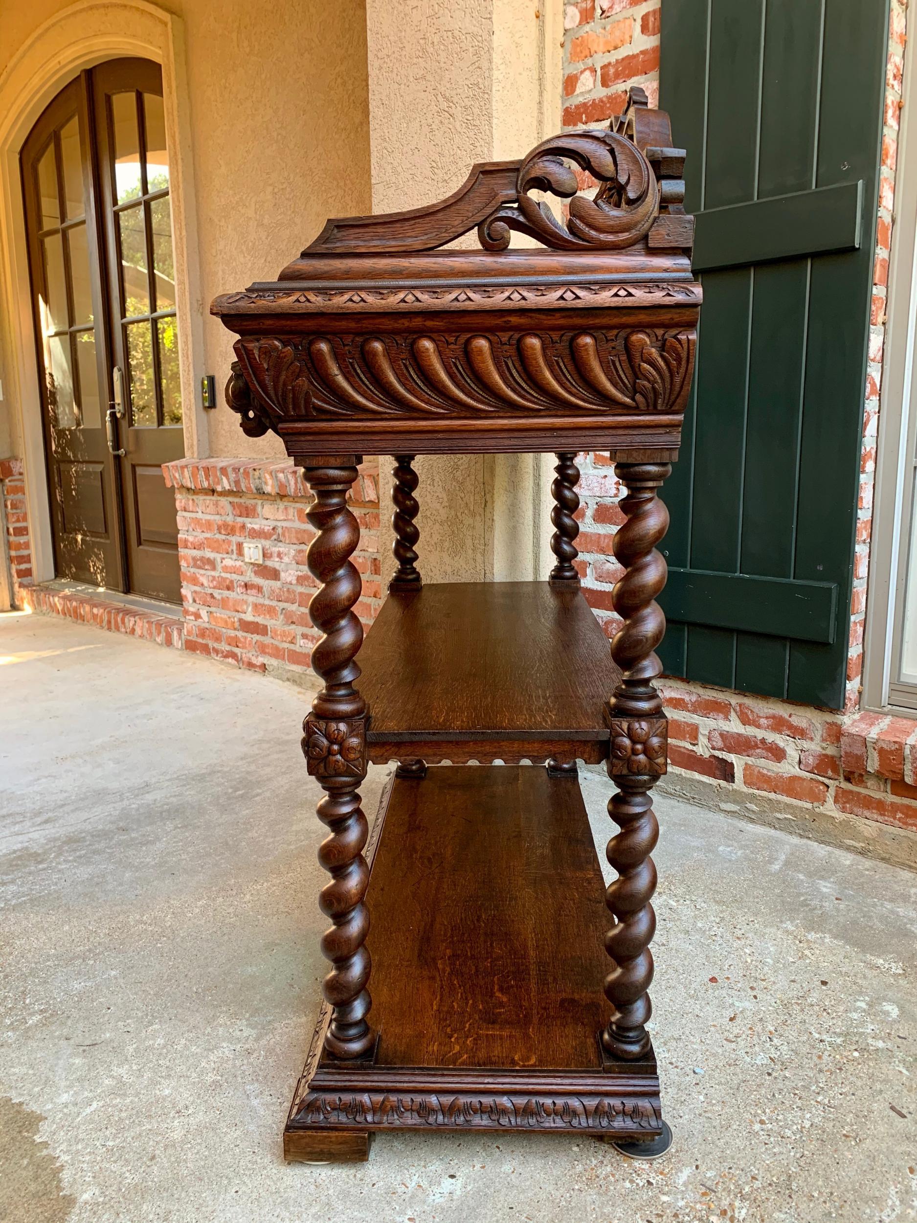 19th century French Carved Oak Hunt Server Sideboard Barley Twist Renaissance For Sale 2