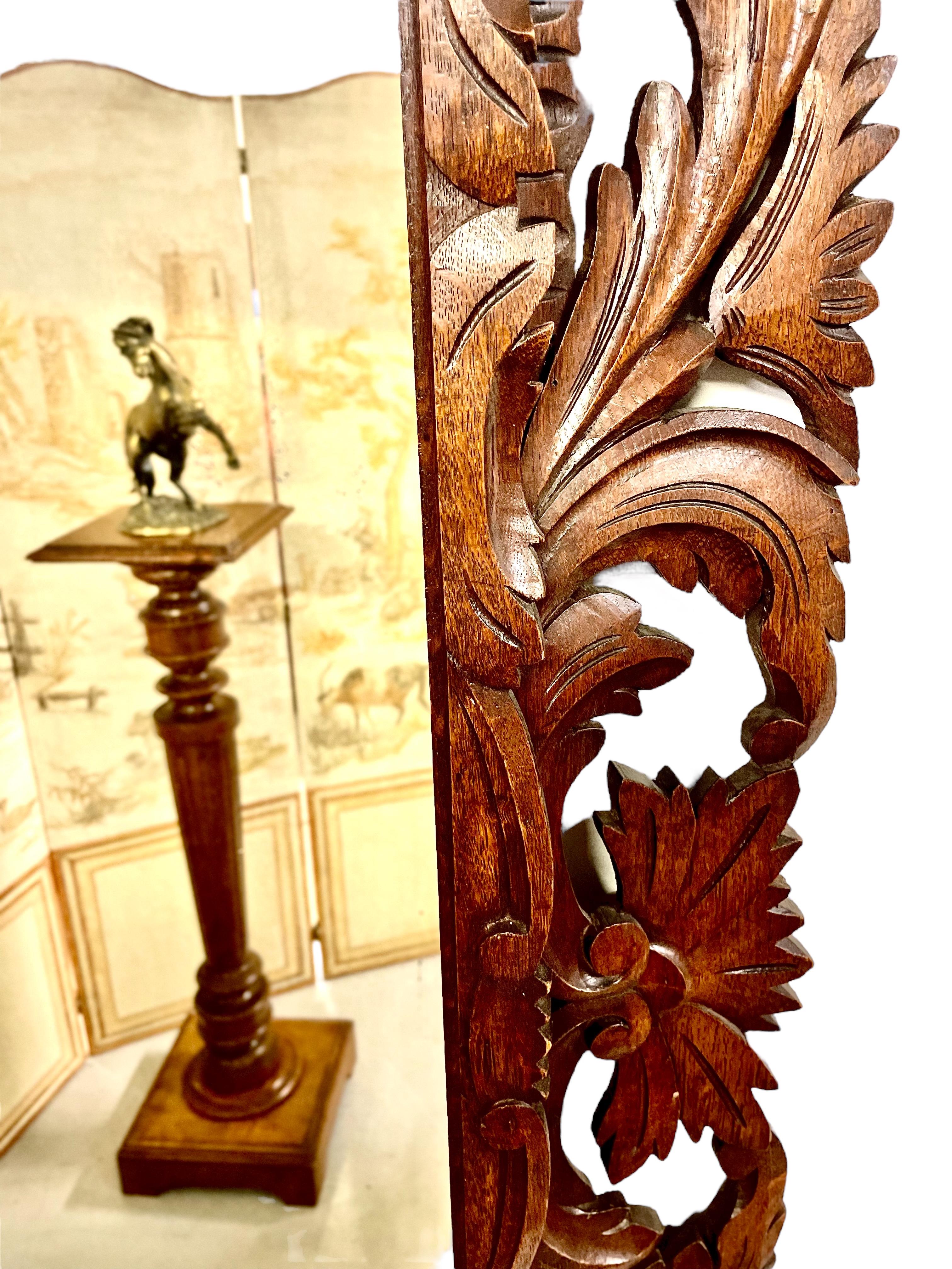 19th Century French Carved Oak Mirror In Good Condition For Sale In LA CIOTAT, FR