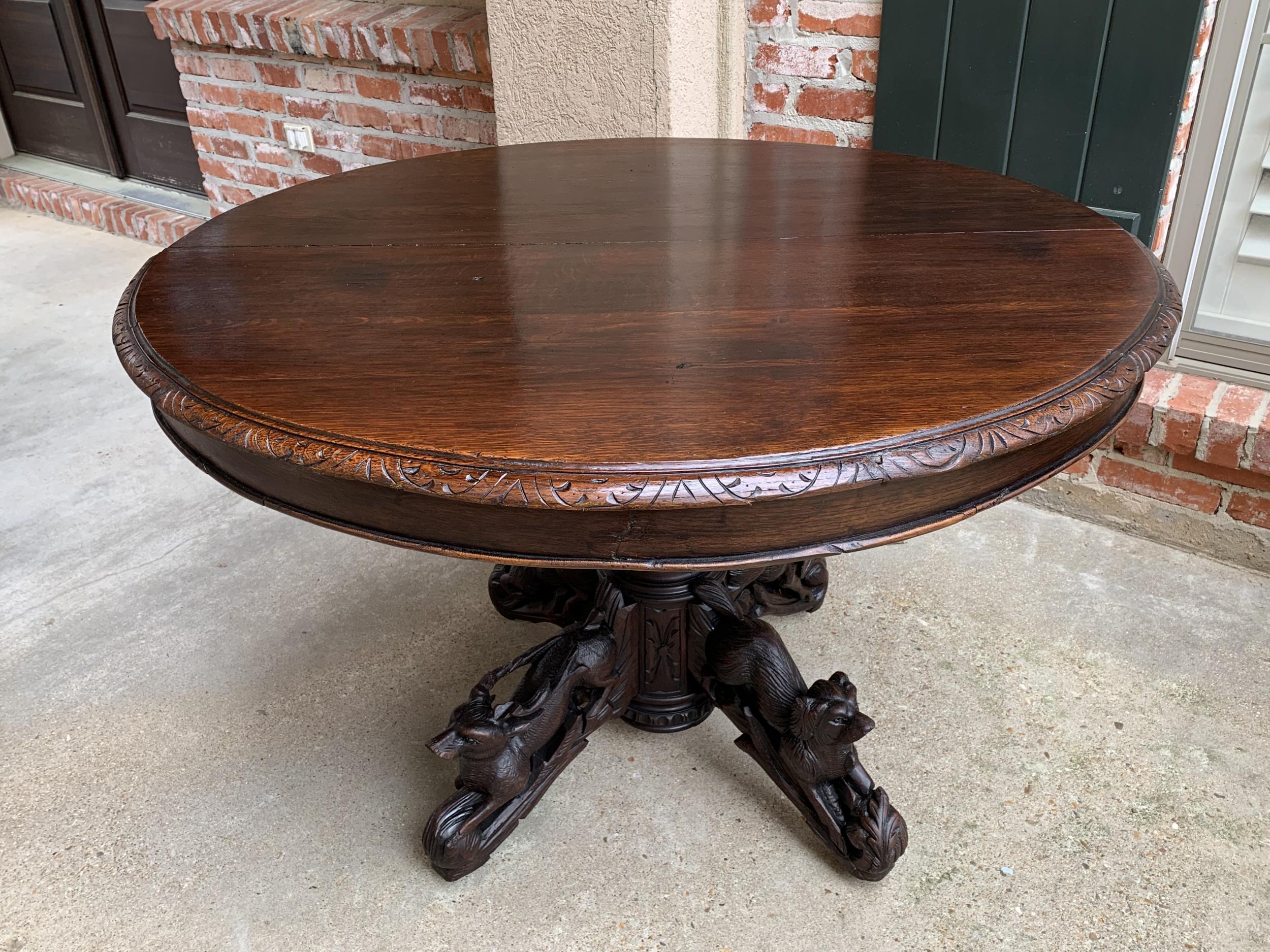 Hand-Carved 19th Century French Carved Oak Oval Dining Hunt Table Black Forest Animal Lodge