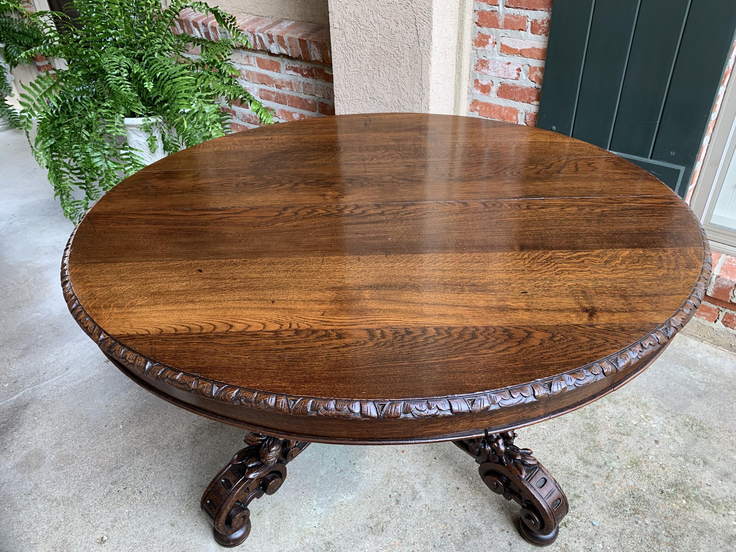 19th century French Carved Oak Oval Dining Hunt Table Black Forest Dog Hound 6