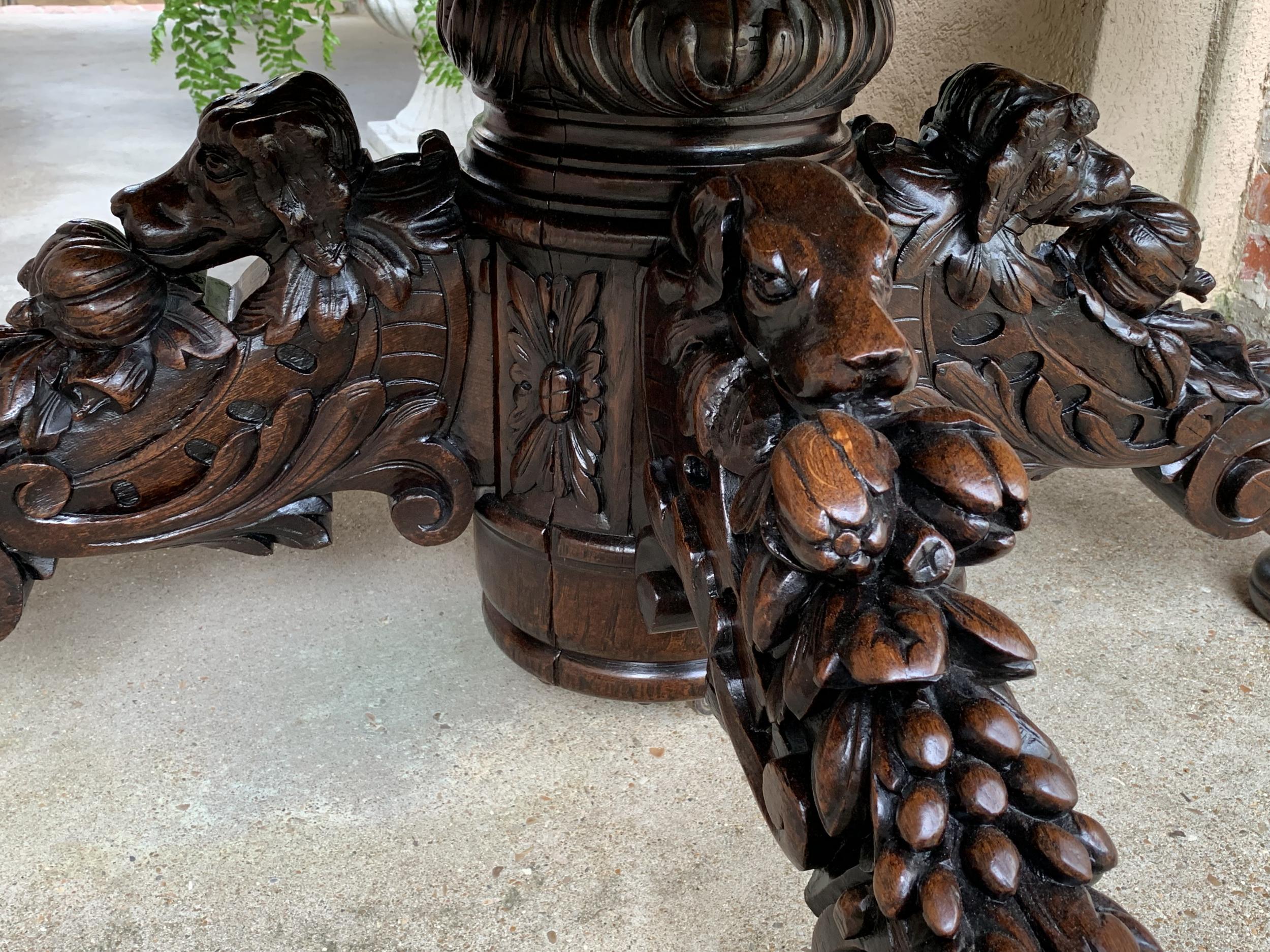 19th century French Carved Oak Oval Dining Hunt Table Black Forest Dog Hound 4