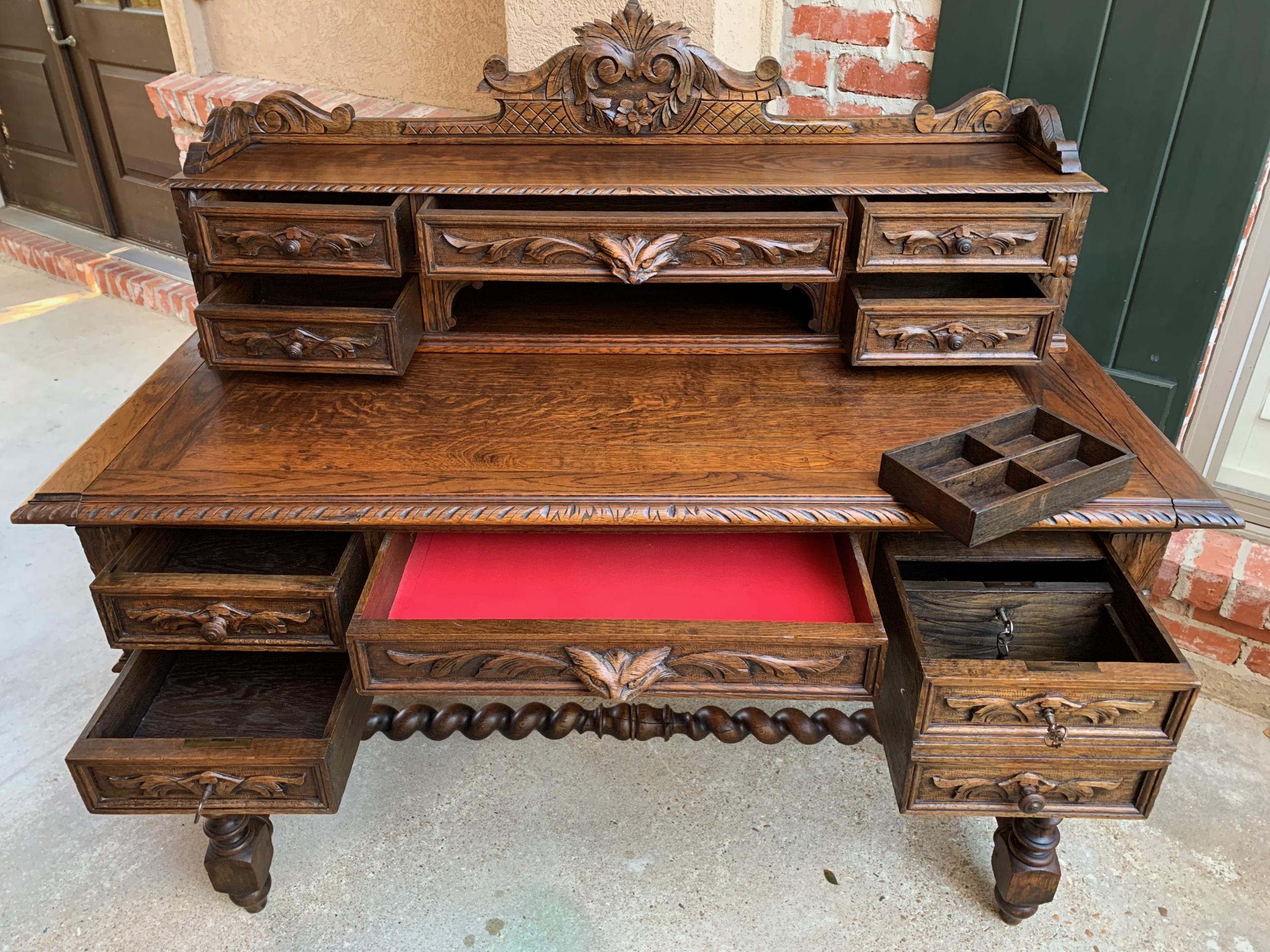 19th Century French Carved Oak Renaissance Desk Barley Twist Gothic Library In Good Condition In Shreveport, LA