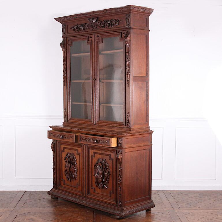 19th Century French Carved Oak Renaissance Revival Hunt Bookcase Cabinet For Sale 6