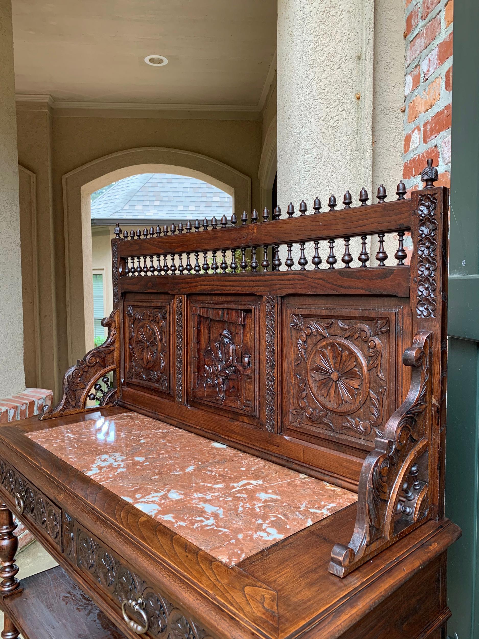 Antikes französisches geschnitztes Eichenholz-Serviergeschirr-Sideboard aus Breton, Bretagne-Marmor im Angebot 1