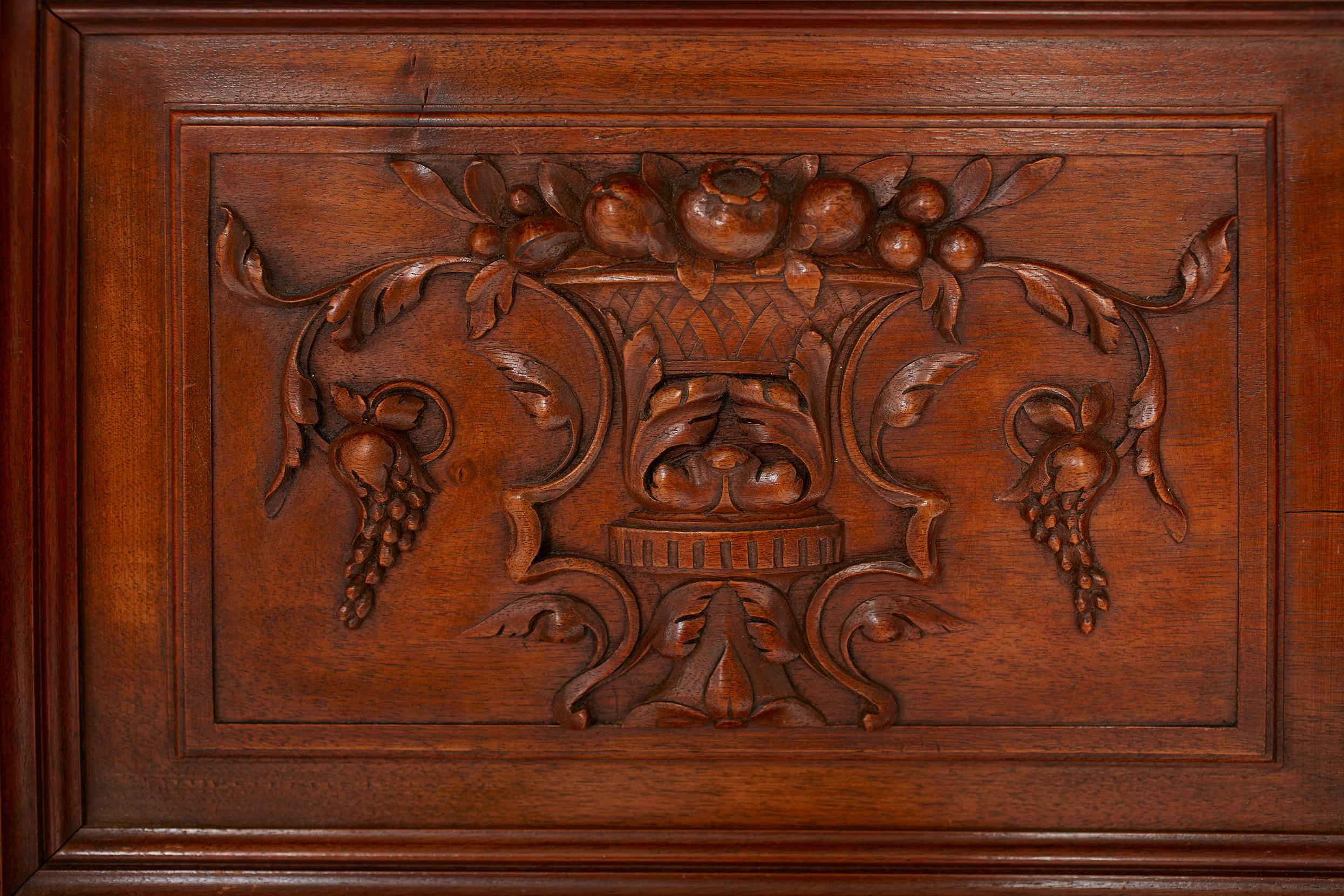 19th Century French Carved Oak Server Sideboard For Sale 2