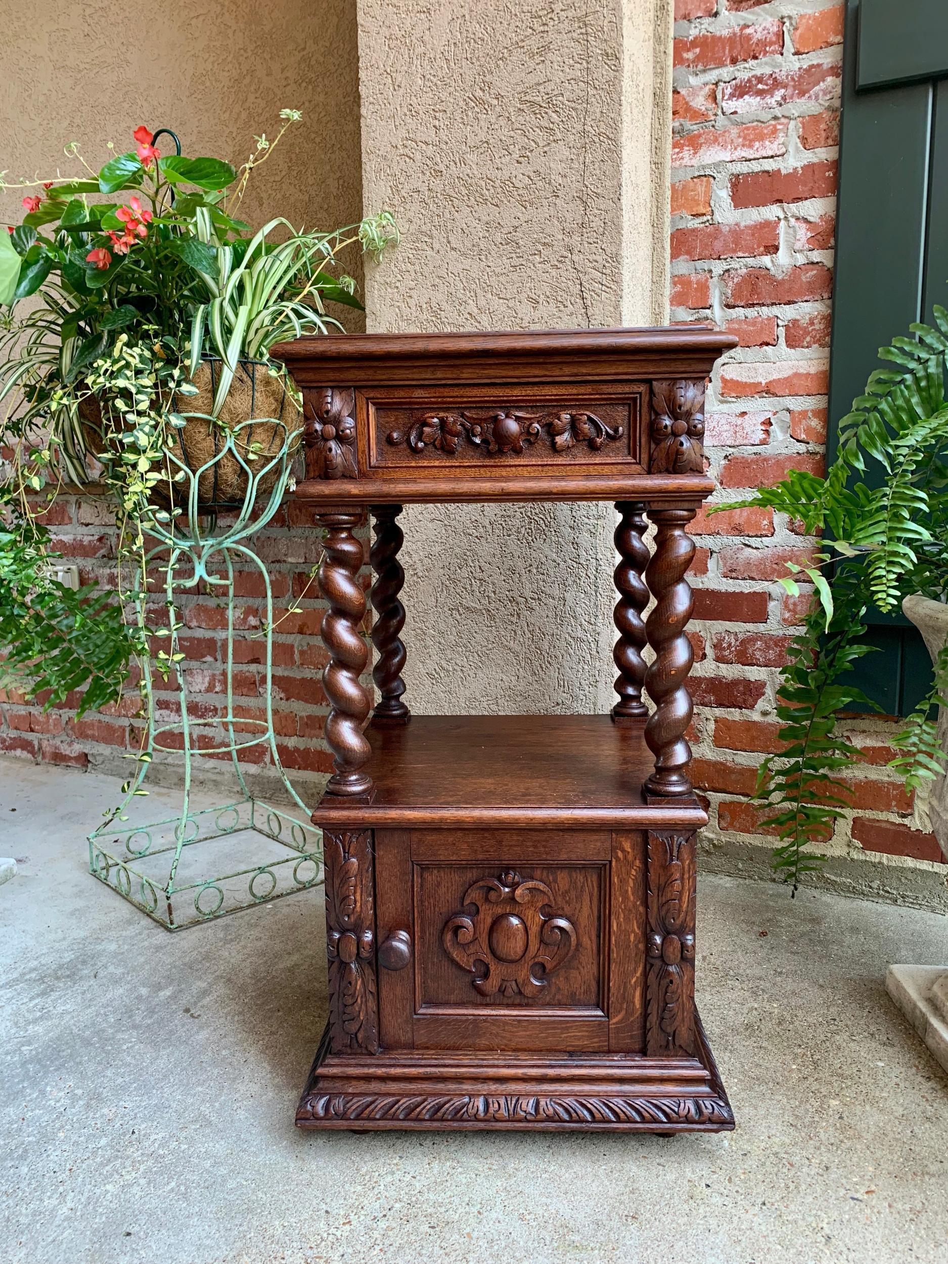 19th century French carved oak side cabinet table barley twist marble Louis XIII

~Direct from France~
~Lovely and versatile antique French side cabinet/table~
~Marble insert to the top and carved trim to the upper drawer and corners~
~Upper