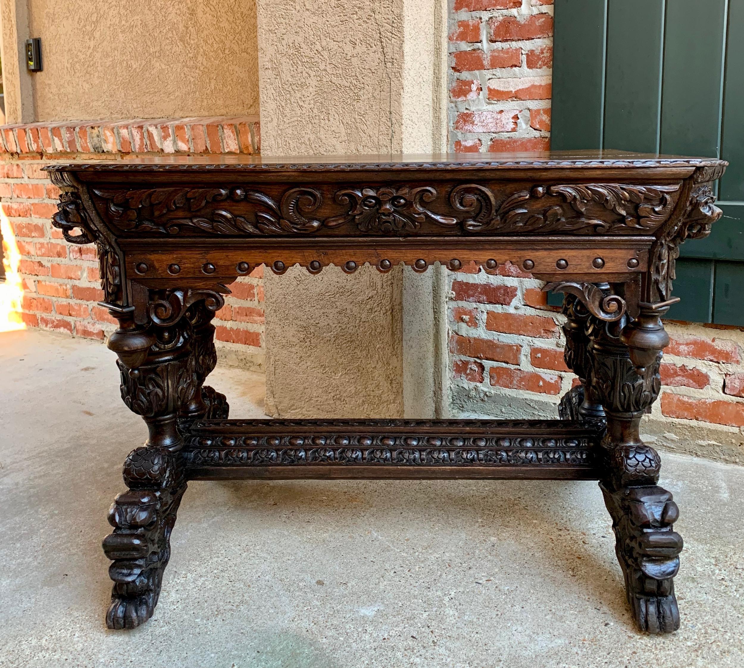 19th century French Carved Oak Side Table Small Writing Desk Renaissance Gothic 8