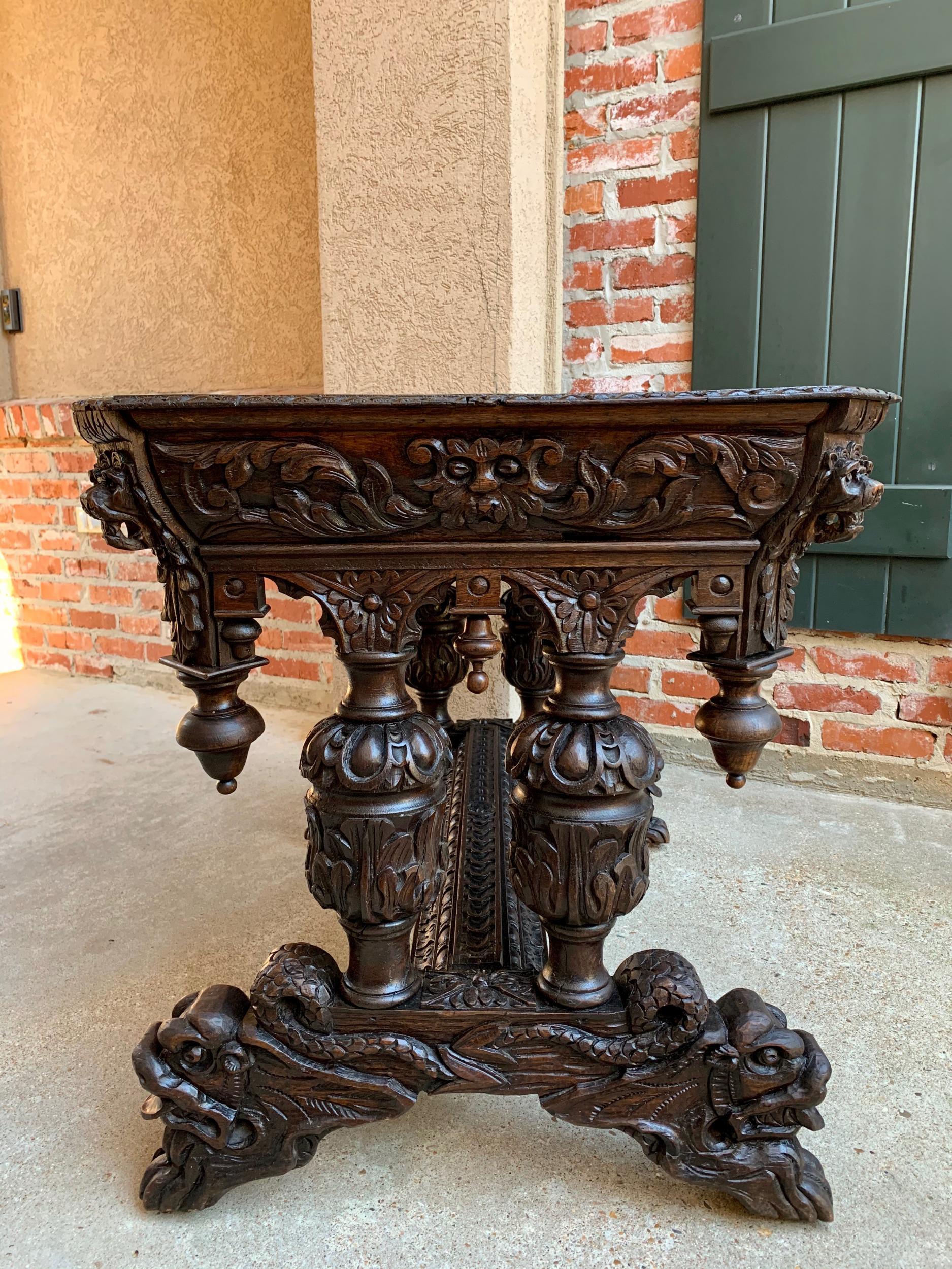 19th century French Carved Oak Side Table Small Writing Desk Renaissance Gothic In Good Condition In Shreveport, LA