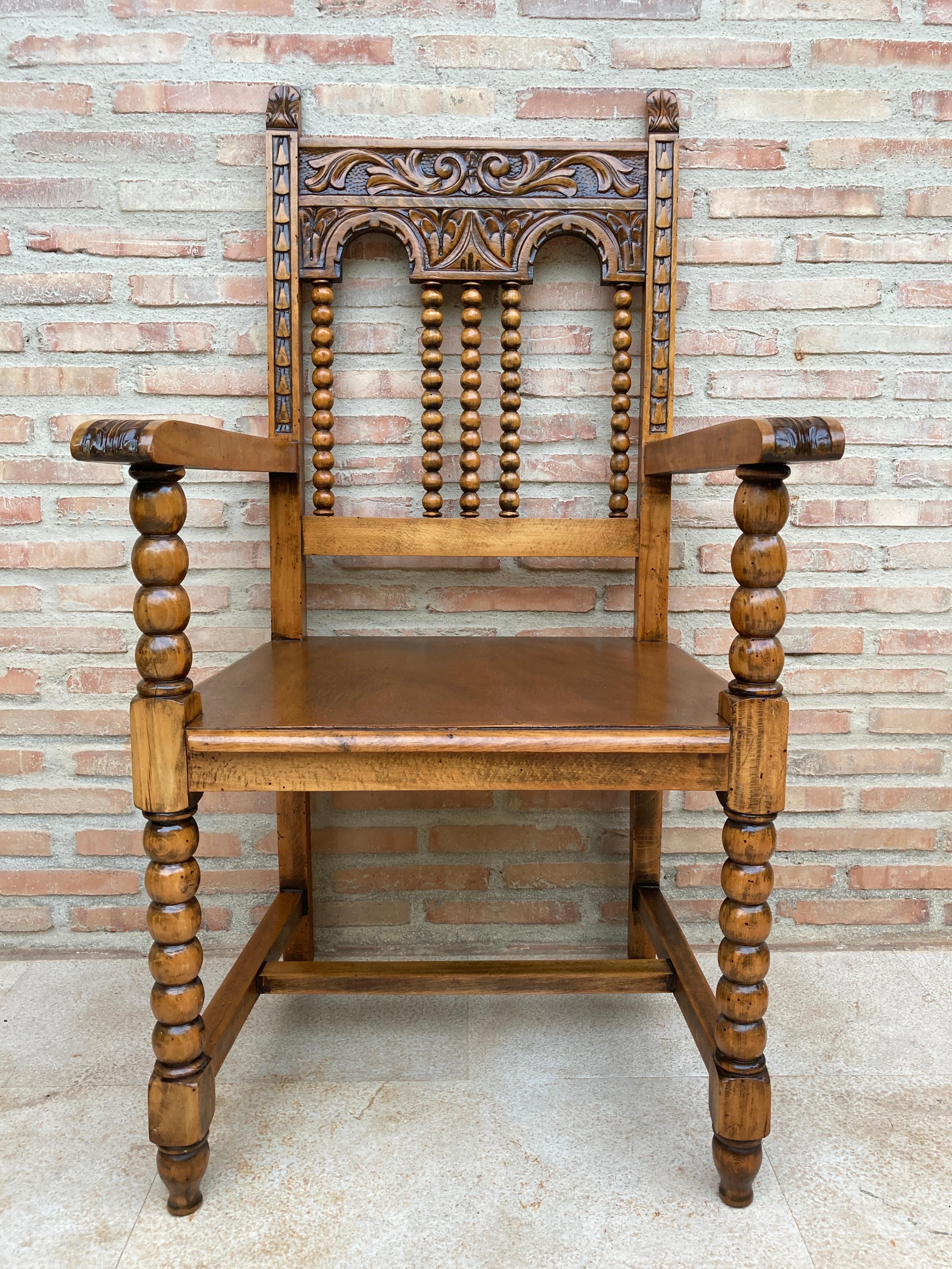 19th Century carved oak turned wood armchair.
Perfect to place in your room or in your office with the table desk together.
The frames with barley twist turning throughout and carved scrolled arms.
The chair back and frames are fully carved with