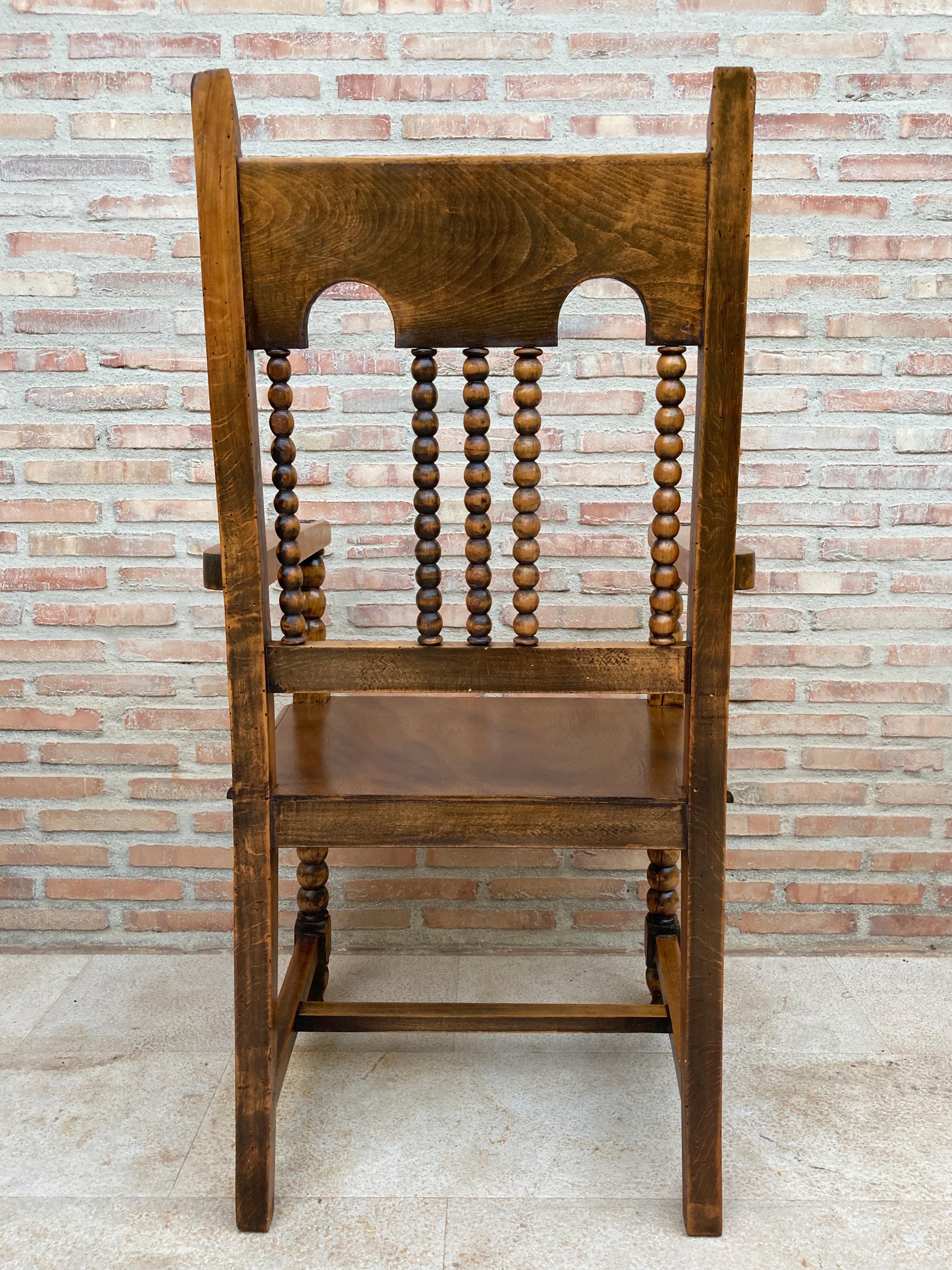 19th Century French Carved Oak Turned Wood Armchair For Sale 4