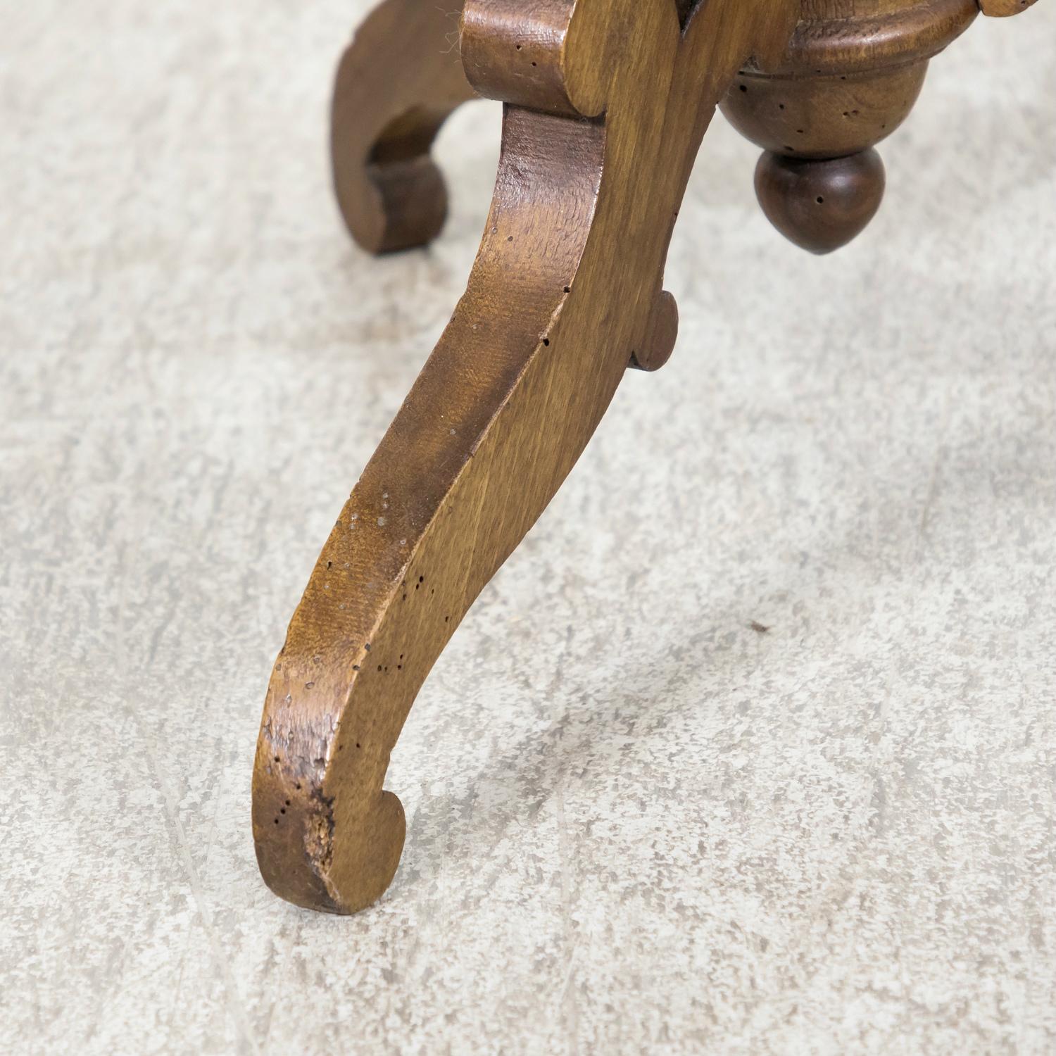 19th Century French Carved Oval Shaped Walnut Jardinière Planter on Tripod Stand For Sale 13
