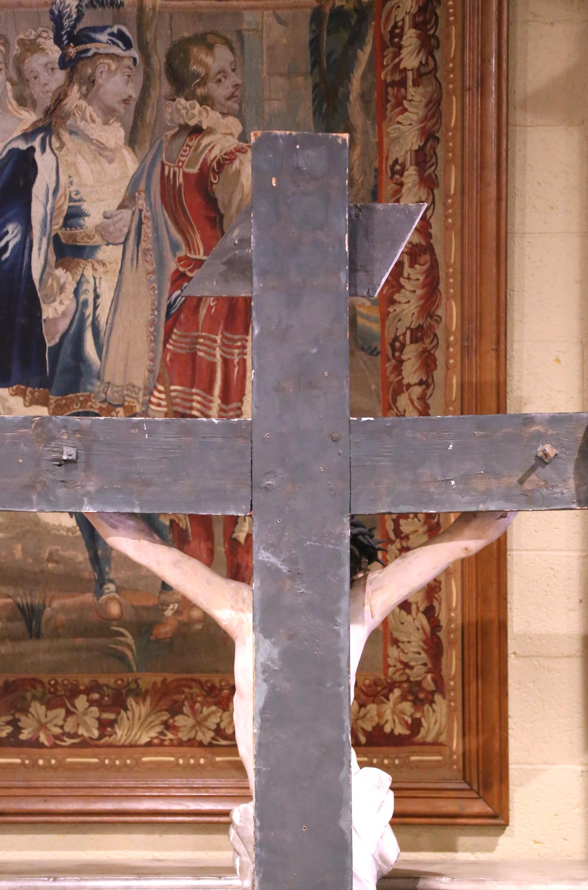 Crucifix français du 19ème siècle sculpté et peint polychrome signé Charles Forni 1881 en vente 6