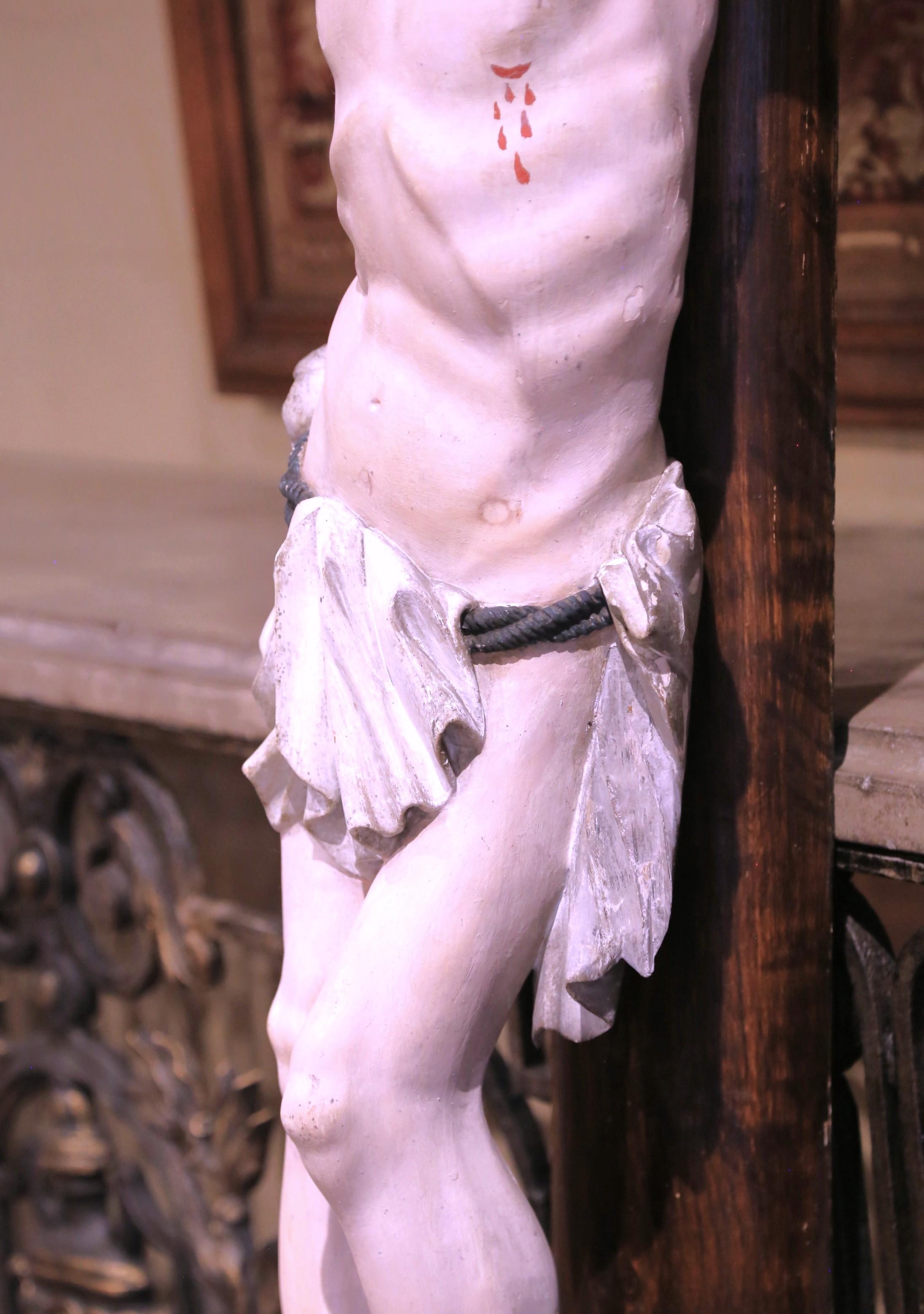 Crucifix français du 19ème siècle sculpté et peint polychrome signé Charles Forni 1881 en vente 1
