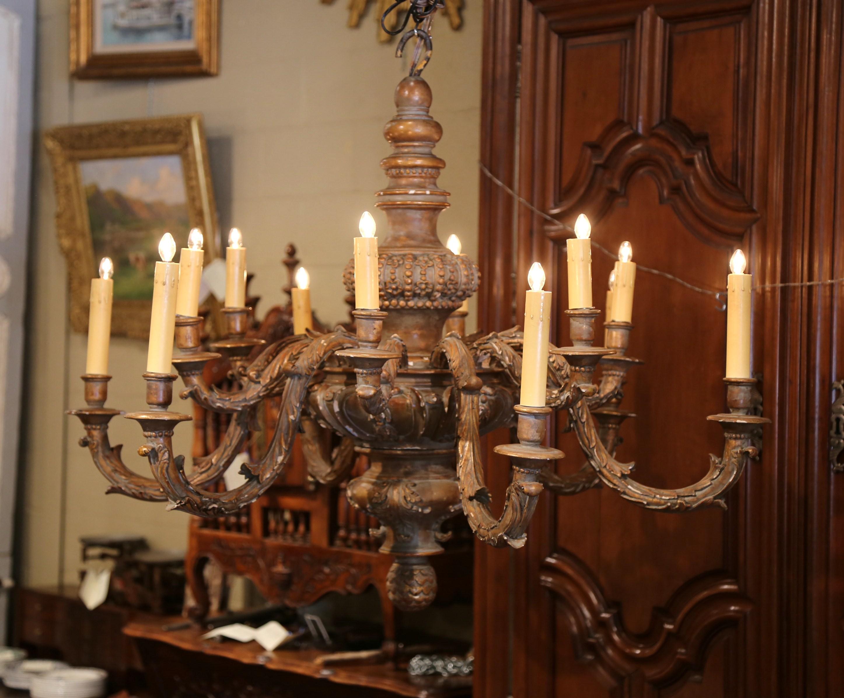 19th Century French Carved Painted with Gilt Twelve-Light Chandelier In Excellent Condition In Dallas, TX