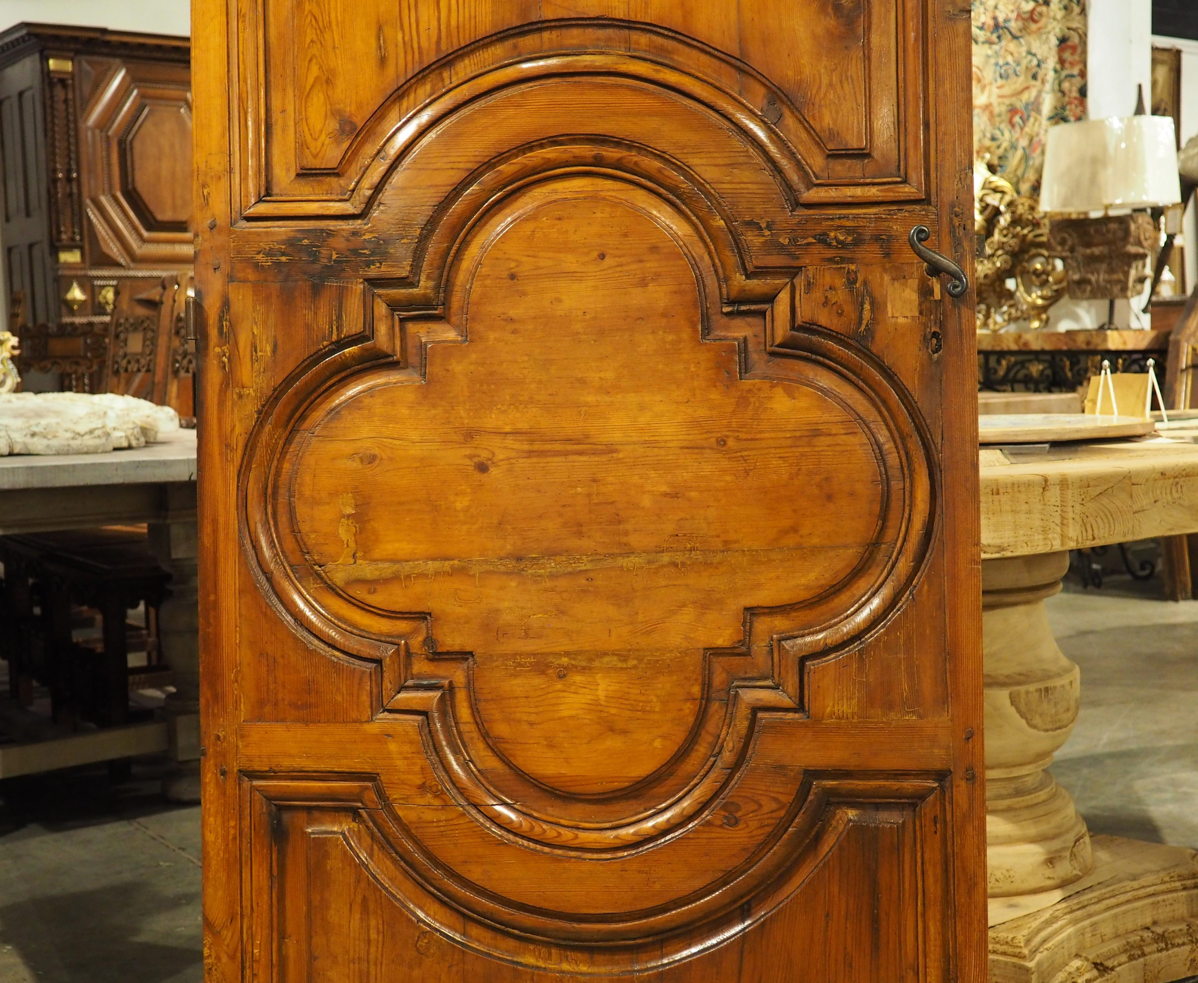 Porte d'intérieur en pin sculpté de Marseille, 19e siècle en vente 6