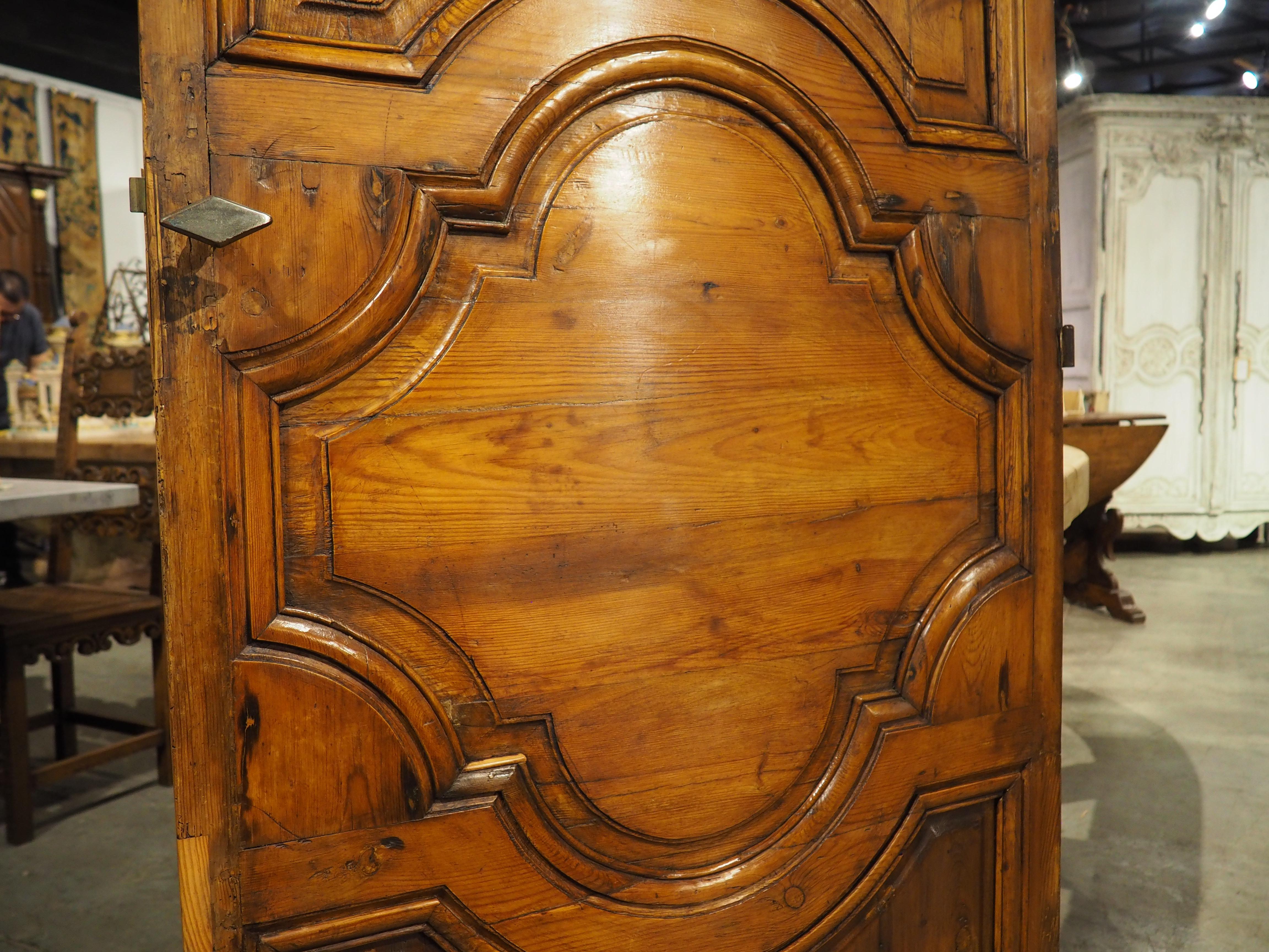 Porte d'intérieur en pin sculpté de Marseille, 19e siècle en vente 6