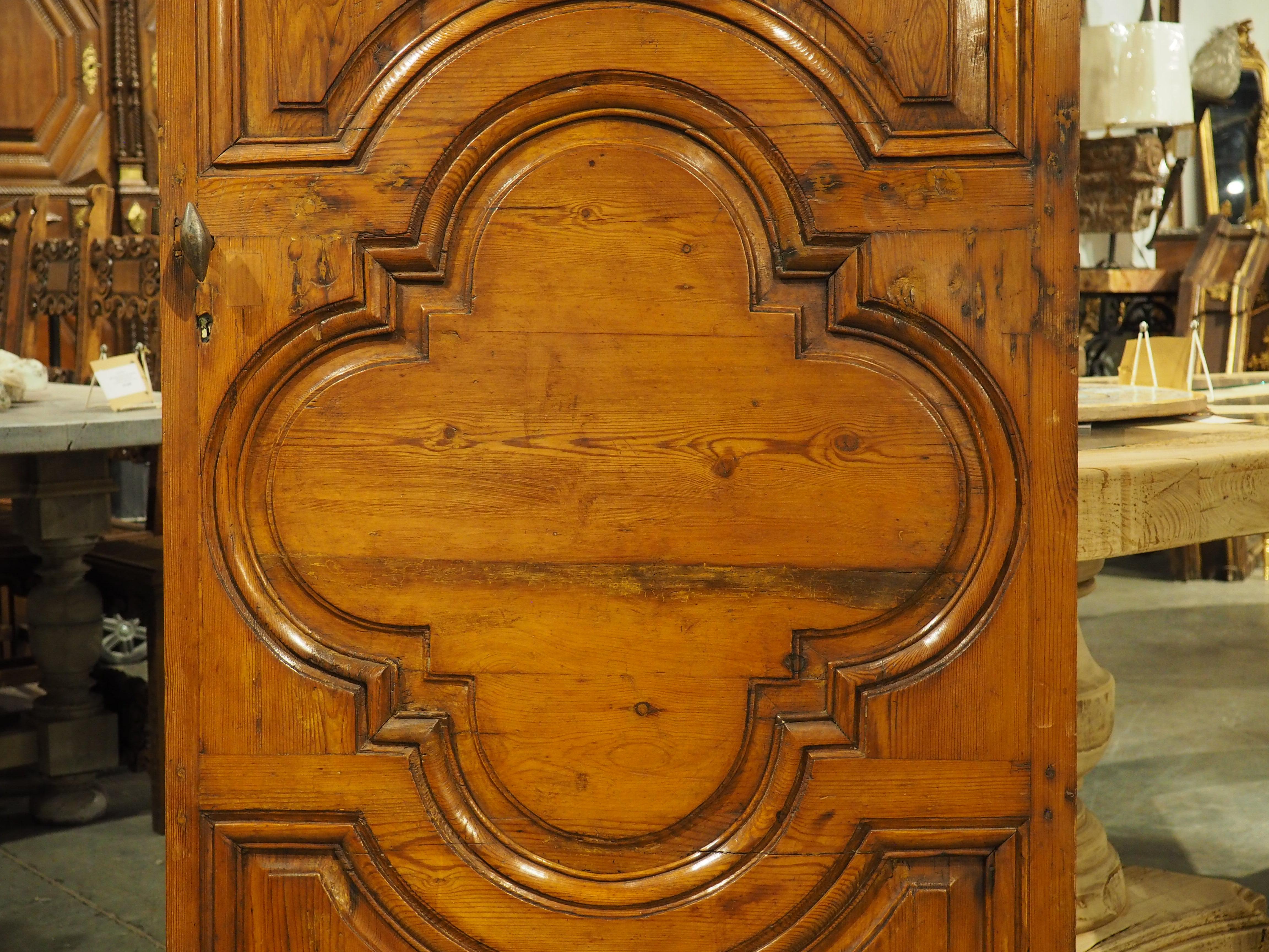 XIXe siècle Porte d'intérieur en pin sculpté de Marseille, 19e siècle en vente