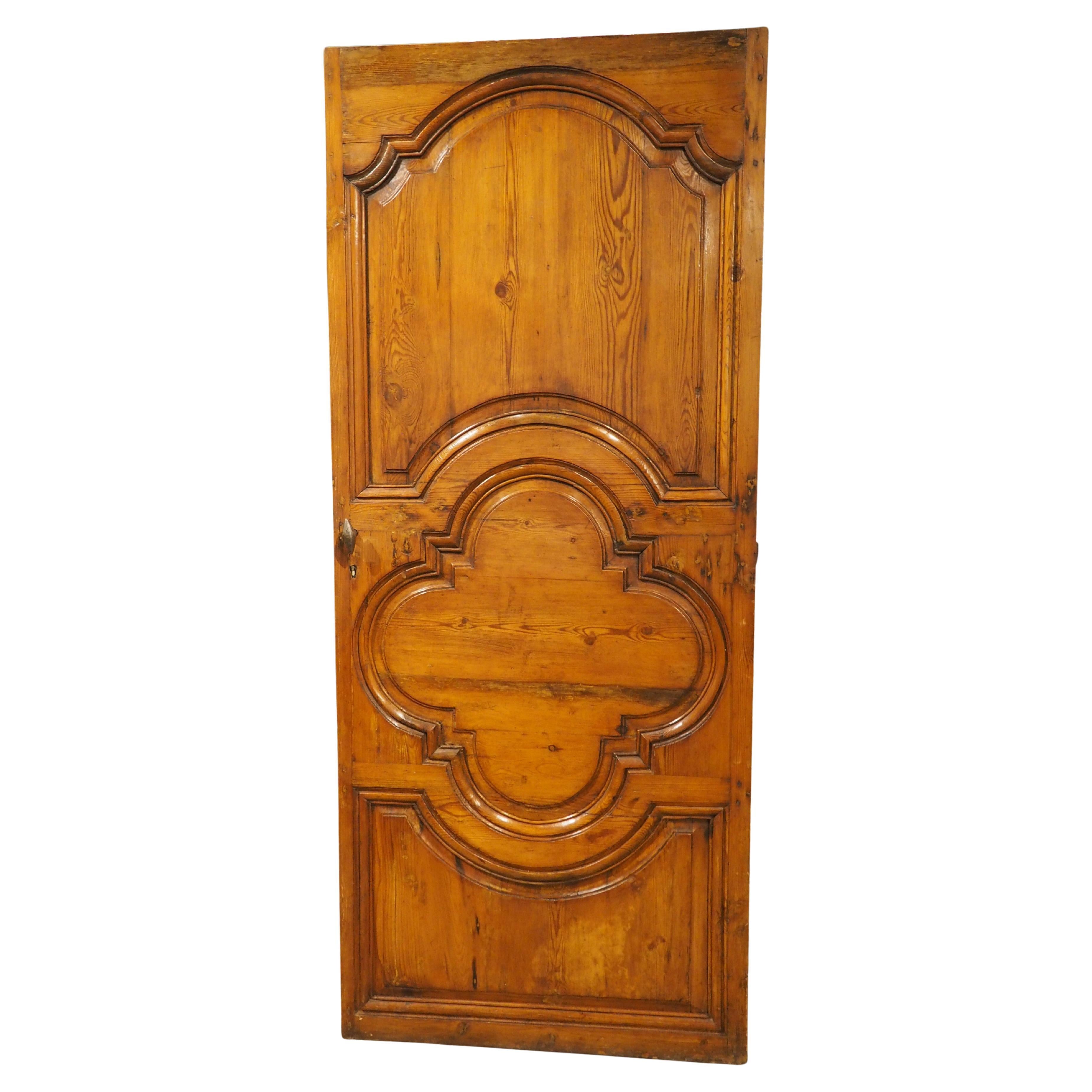 Porte d'intérieur en pin sculpté de Marseille, 19e siècle en vente