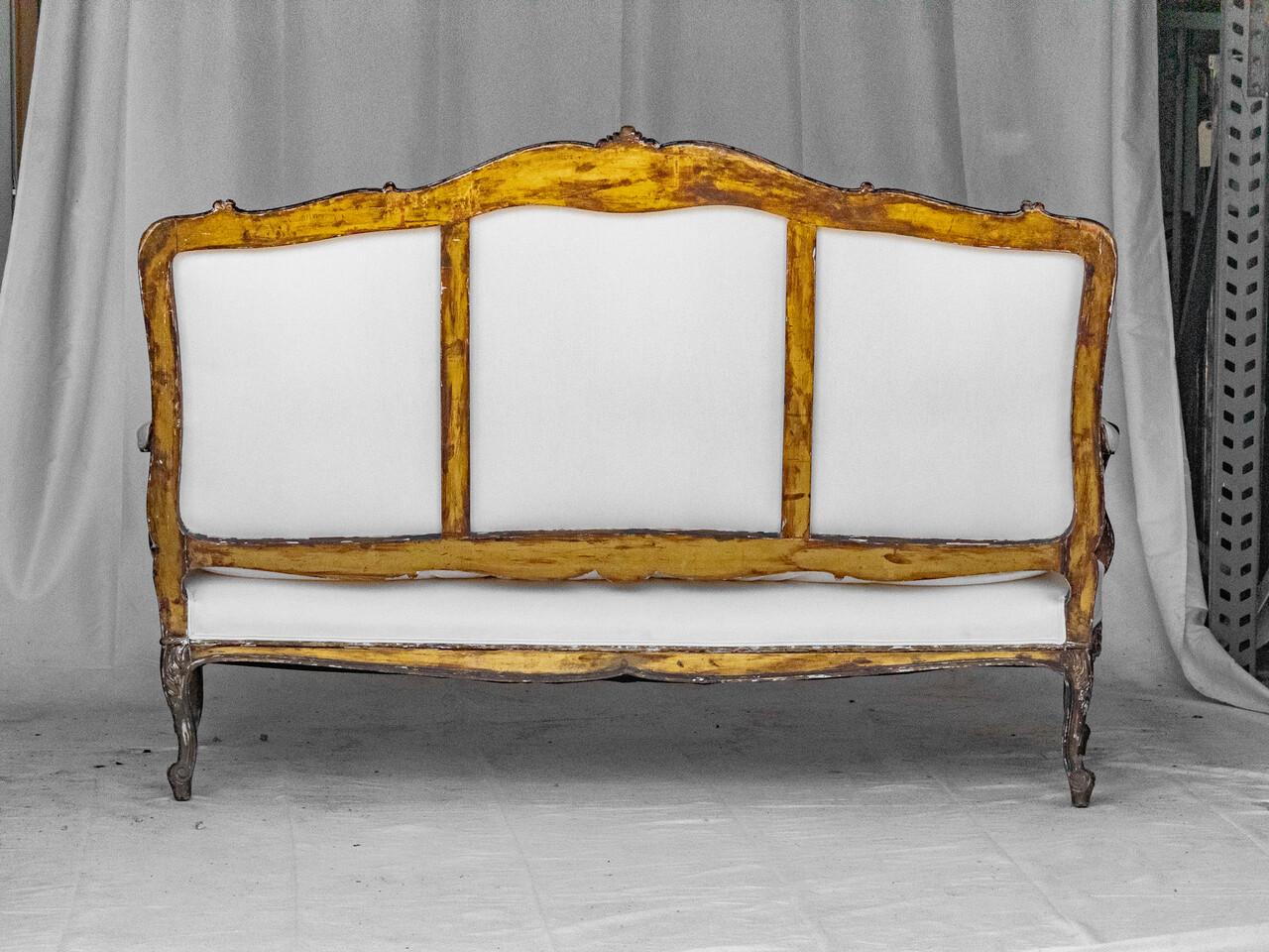 19th Century French Carved Settee In Good Condition For Sale In Houston, TX