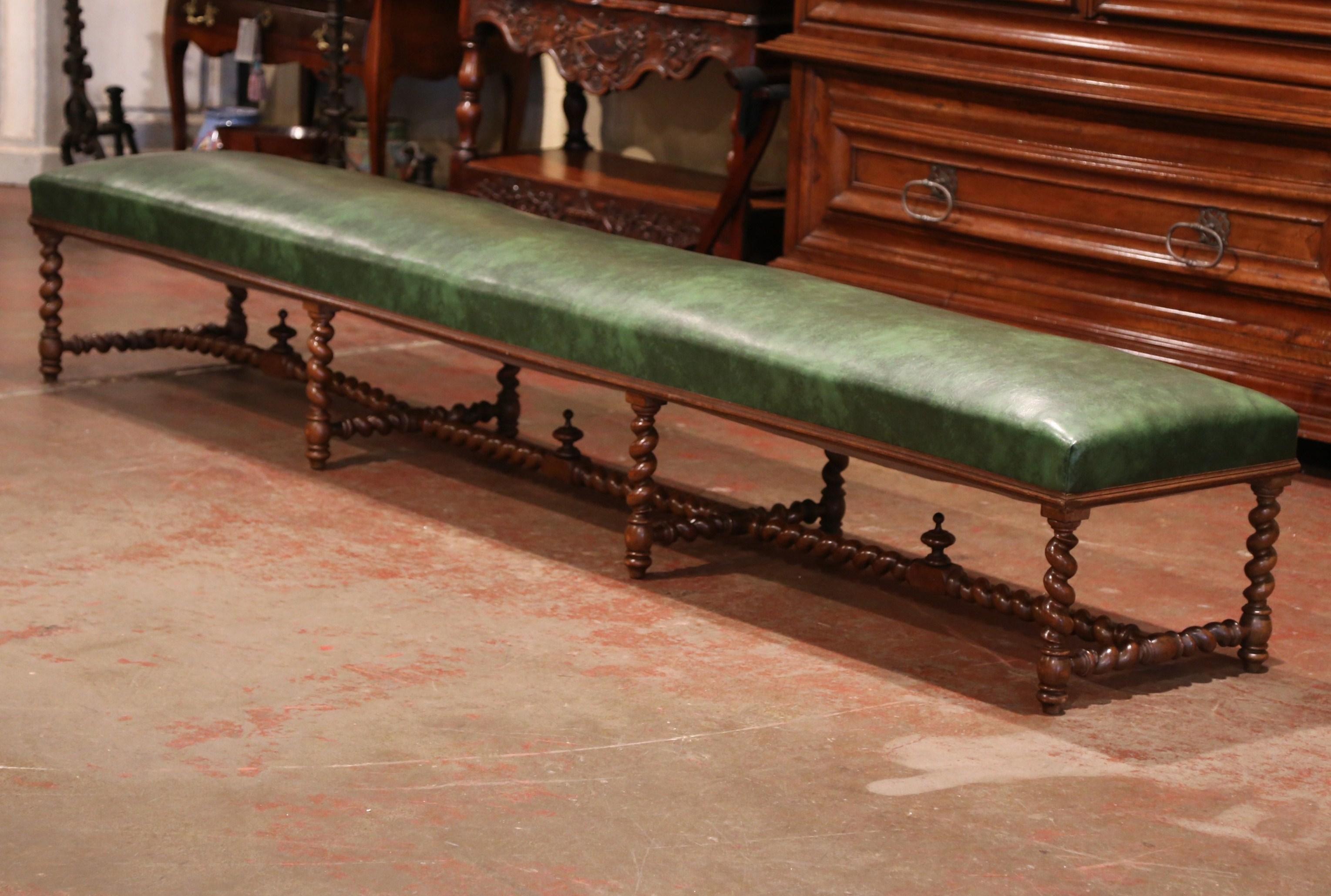 19th Century French Carved Walnut and Leather Eight-Leg Barley Twist Bench In Excellent Condition In Dallas, TX