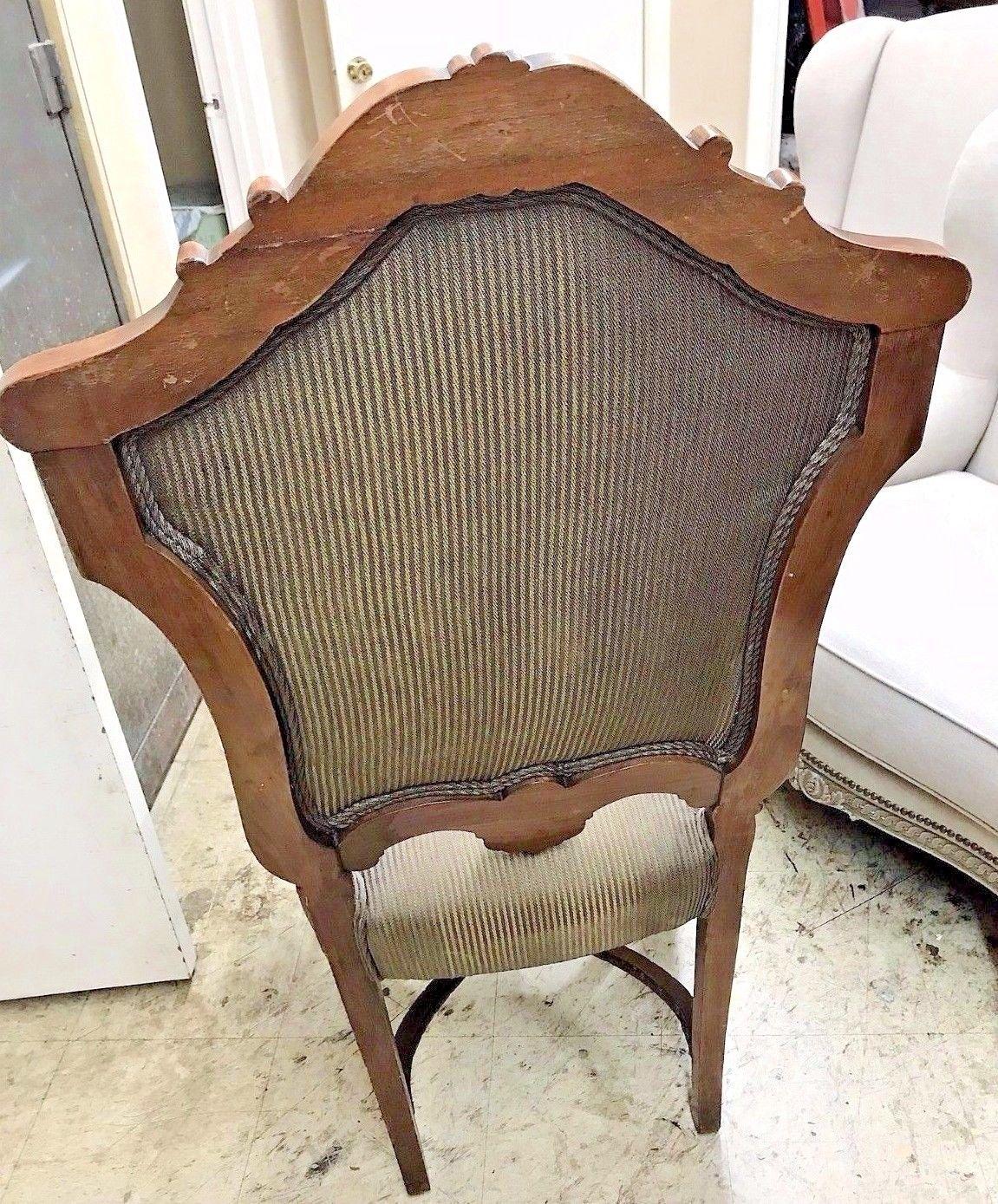 19th Century French Carved Walnut Armchair In Good Condition In Dallas, TX