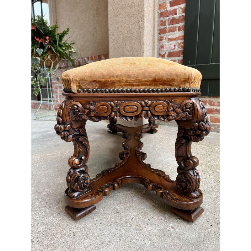 19th Century French Carved Walnut Bench Ottoman Seat Louis XIV Baroque Style 1
