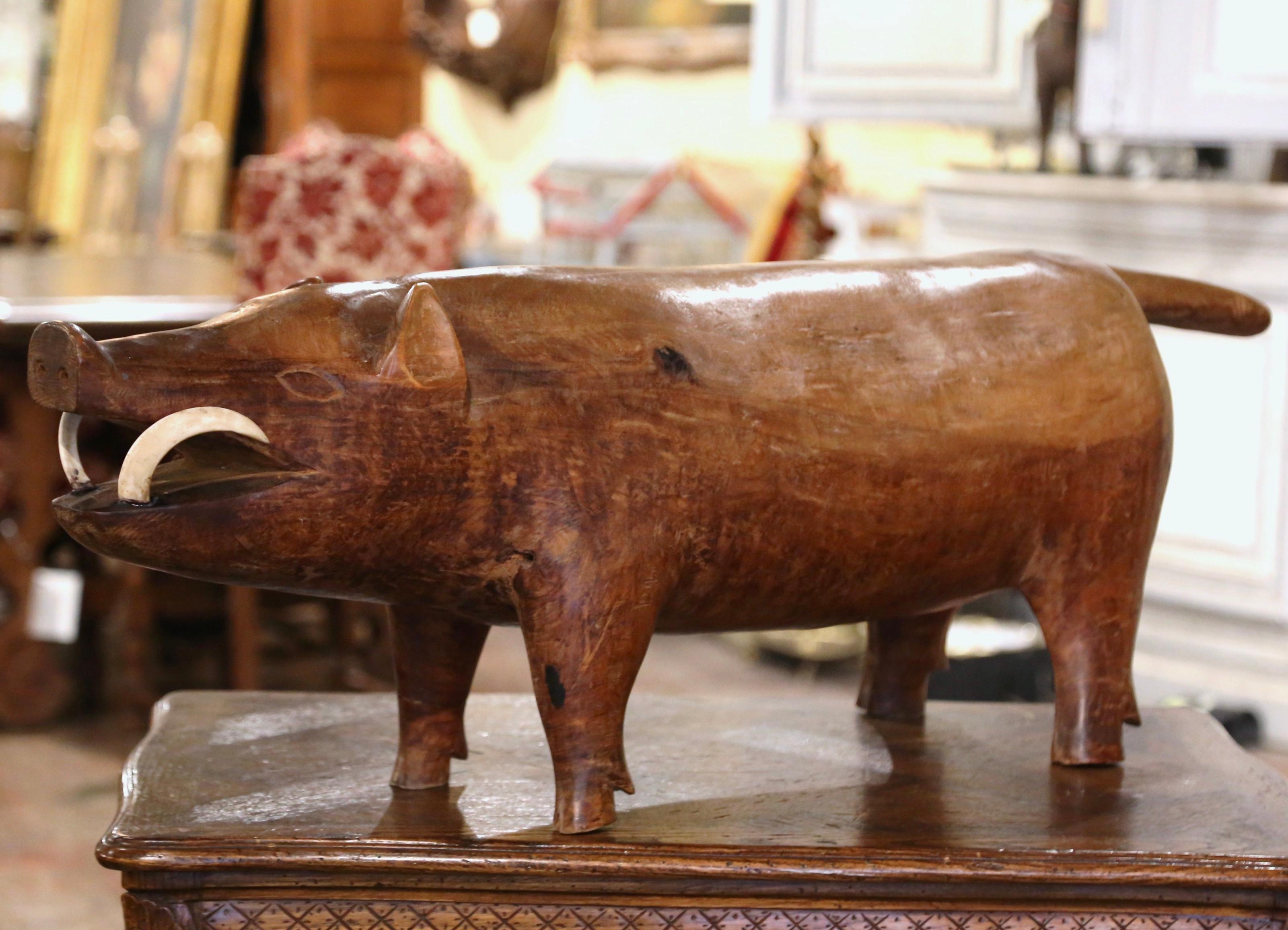 19th Century French Carved Walnut Boar Sculpture Footstool In Excellent Condition In Dallas, TX