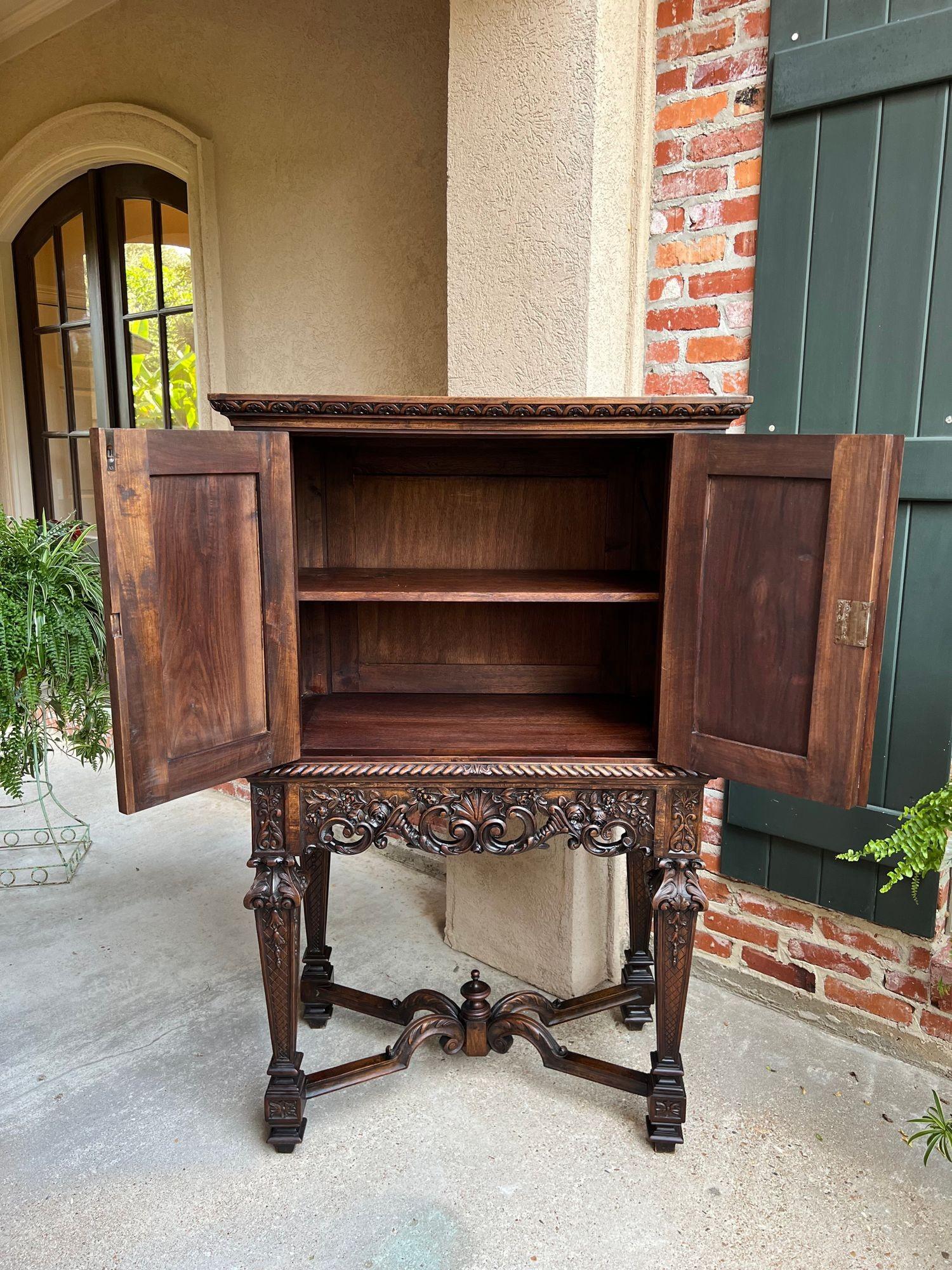 19th Century, French Carved Walnut Cabinet Bar Renaissance Wine Server Baroque For Sale 1