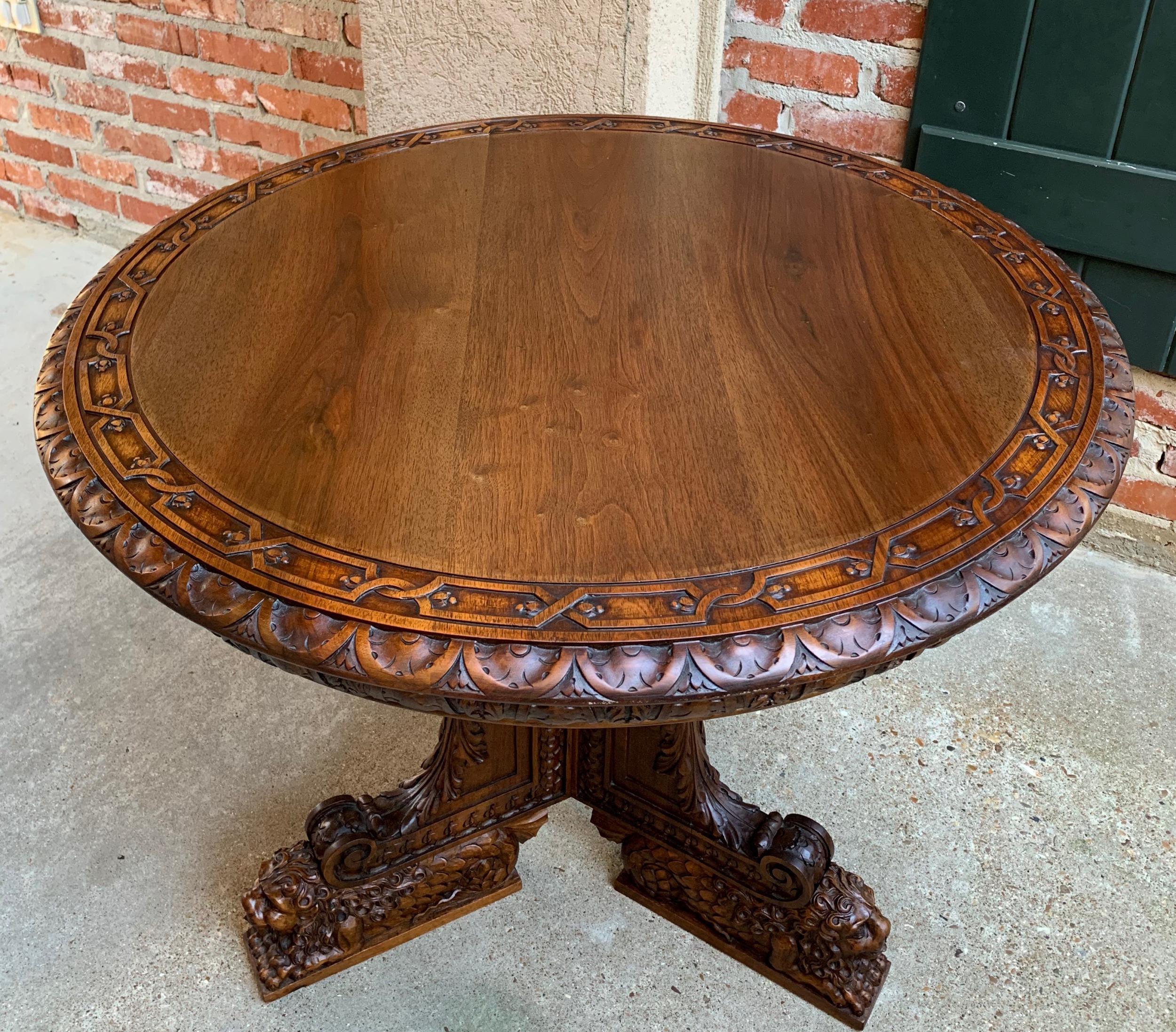 19th Century French Carved Walnut Center Table Round Foyer Lion Louis XIV Style 5