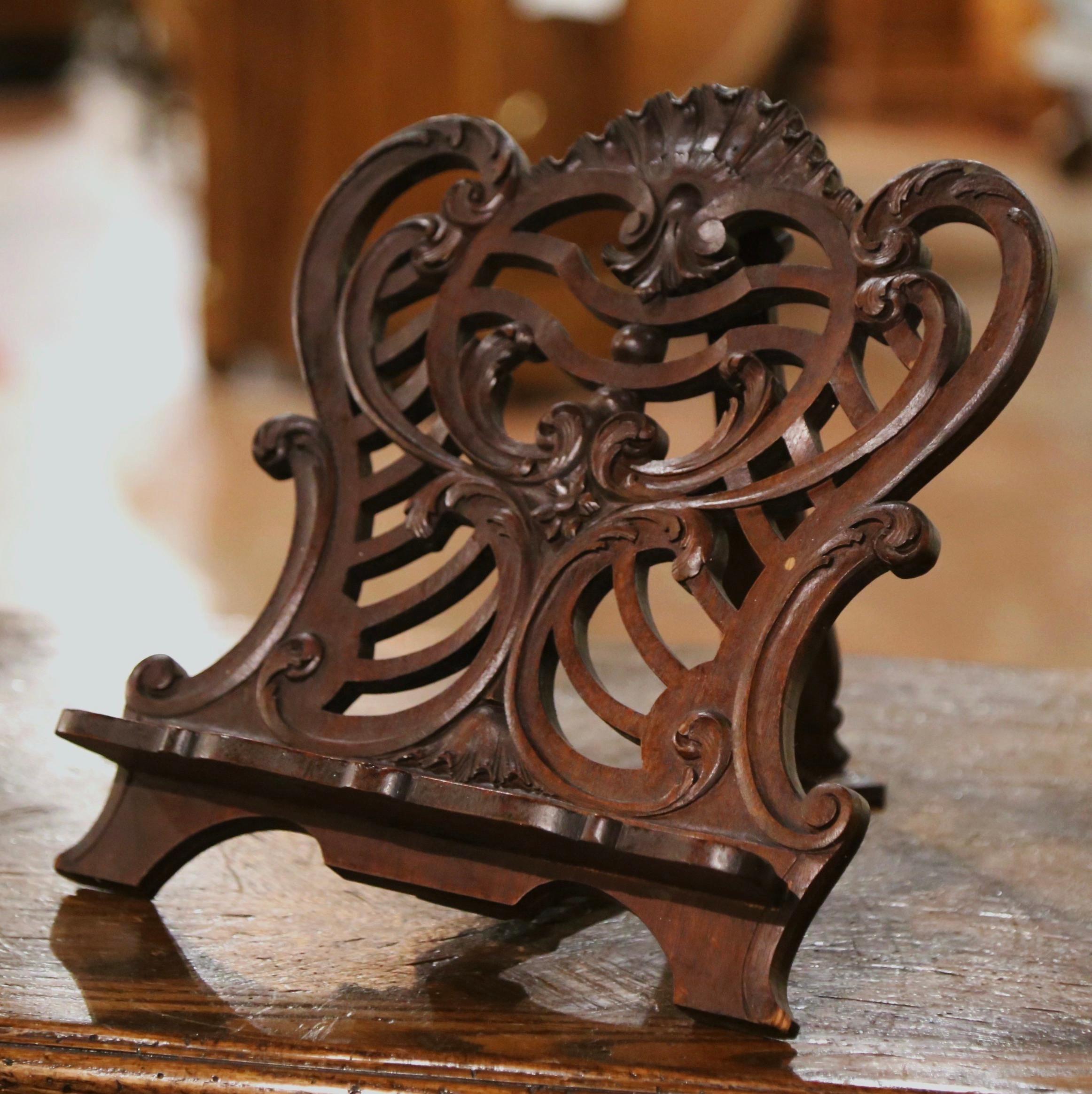 Hand-Carved 19th Century French Carved Walnut Folding Table Book Stand with Shell Motif For Sale