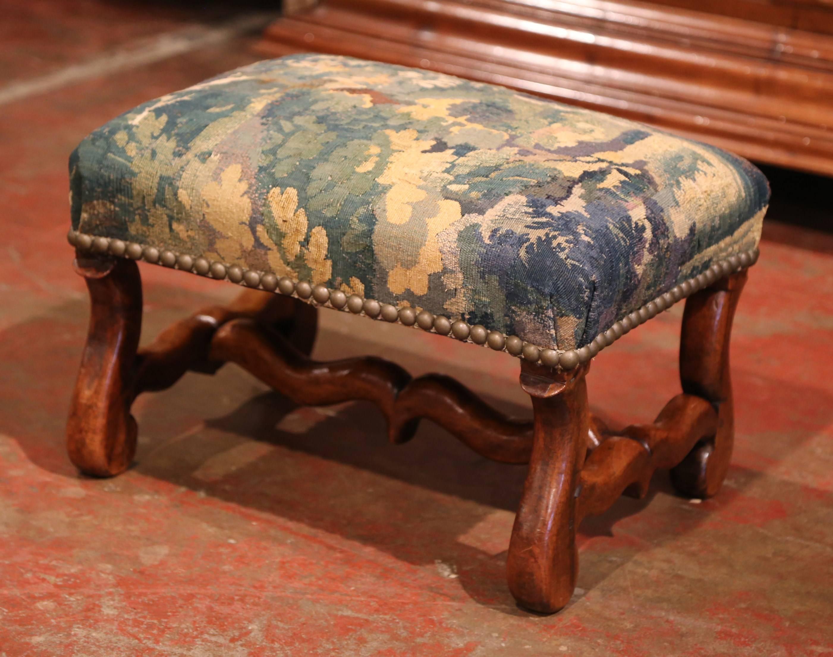 19th Century French Carved Walnut Footstool with 18th Century Aubusson Tapestry In Excellent Condition In Dallas, TX
