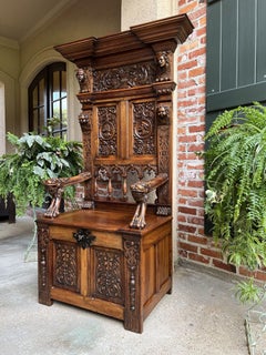 Antike französische geschnitzte Flurbank aus Nussbaumholz Breton Bretagne Zinn Renaissance um 1890