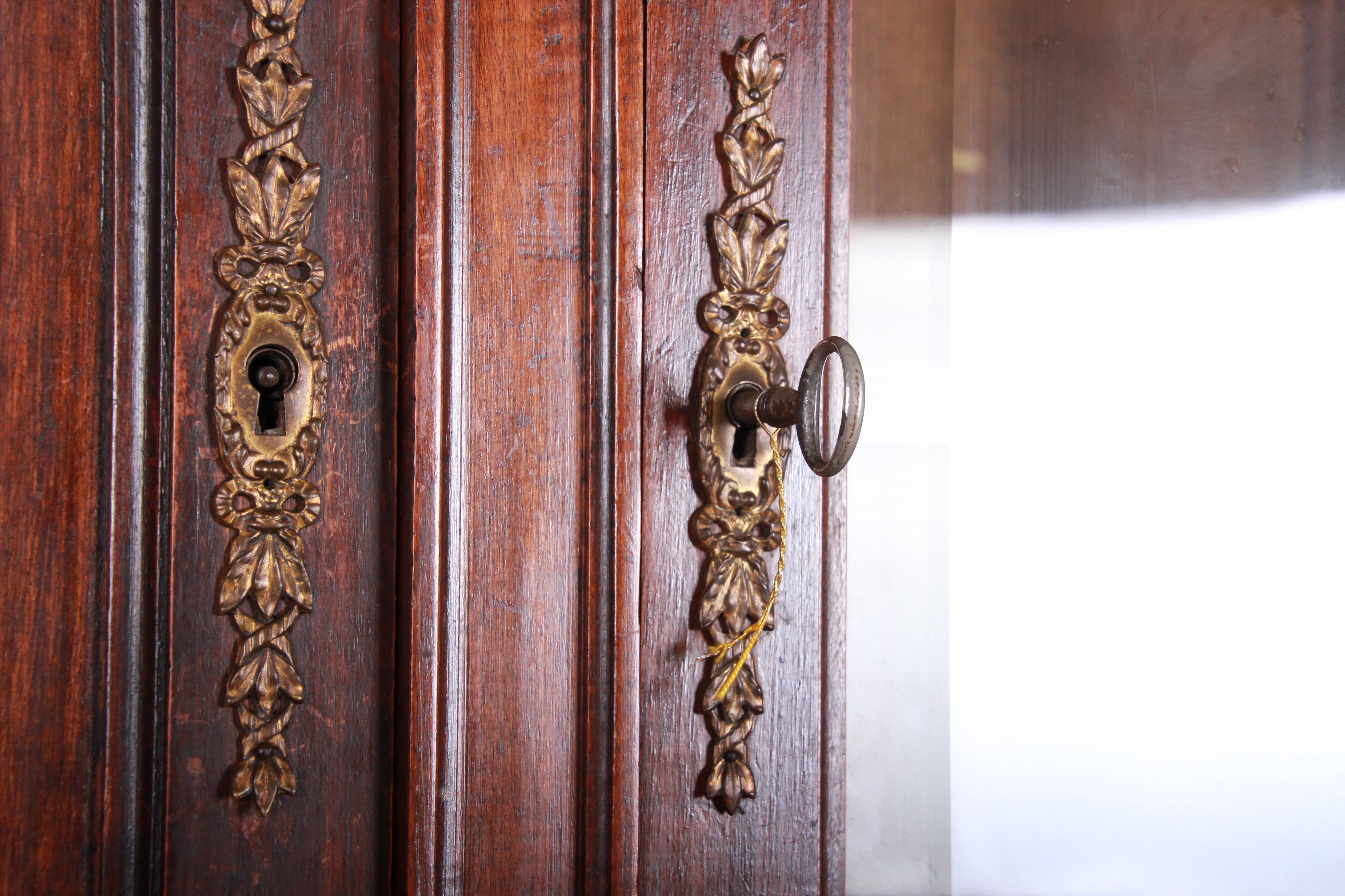 19th Century French Carved Walnut Marble Top Sideboard with Hutch 4