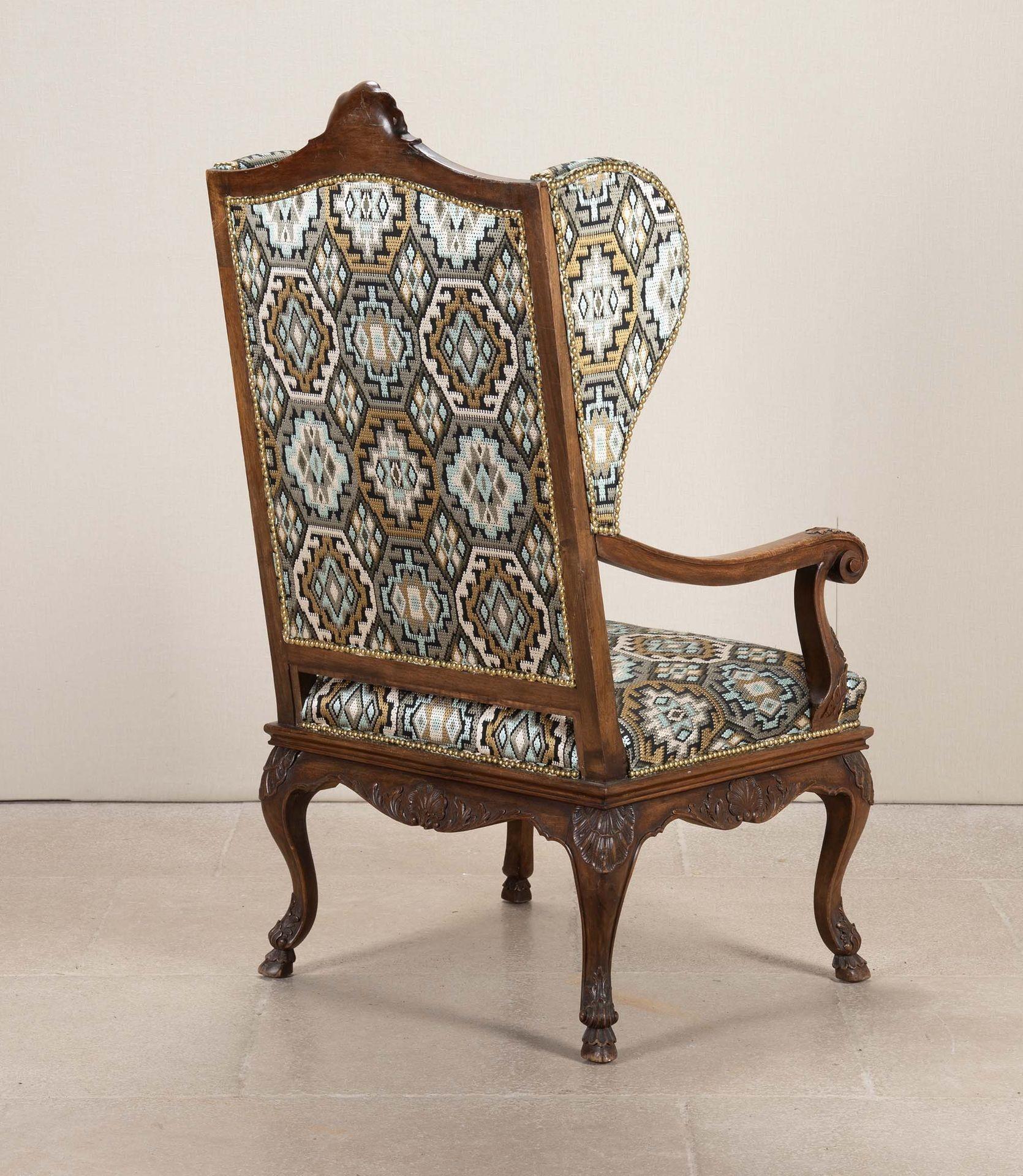 19th Century French Carved Walnut Open Armchair In Good Condition For Sale In Gloucestershire, GB