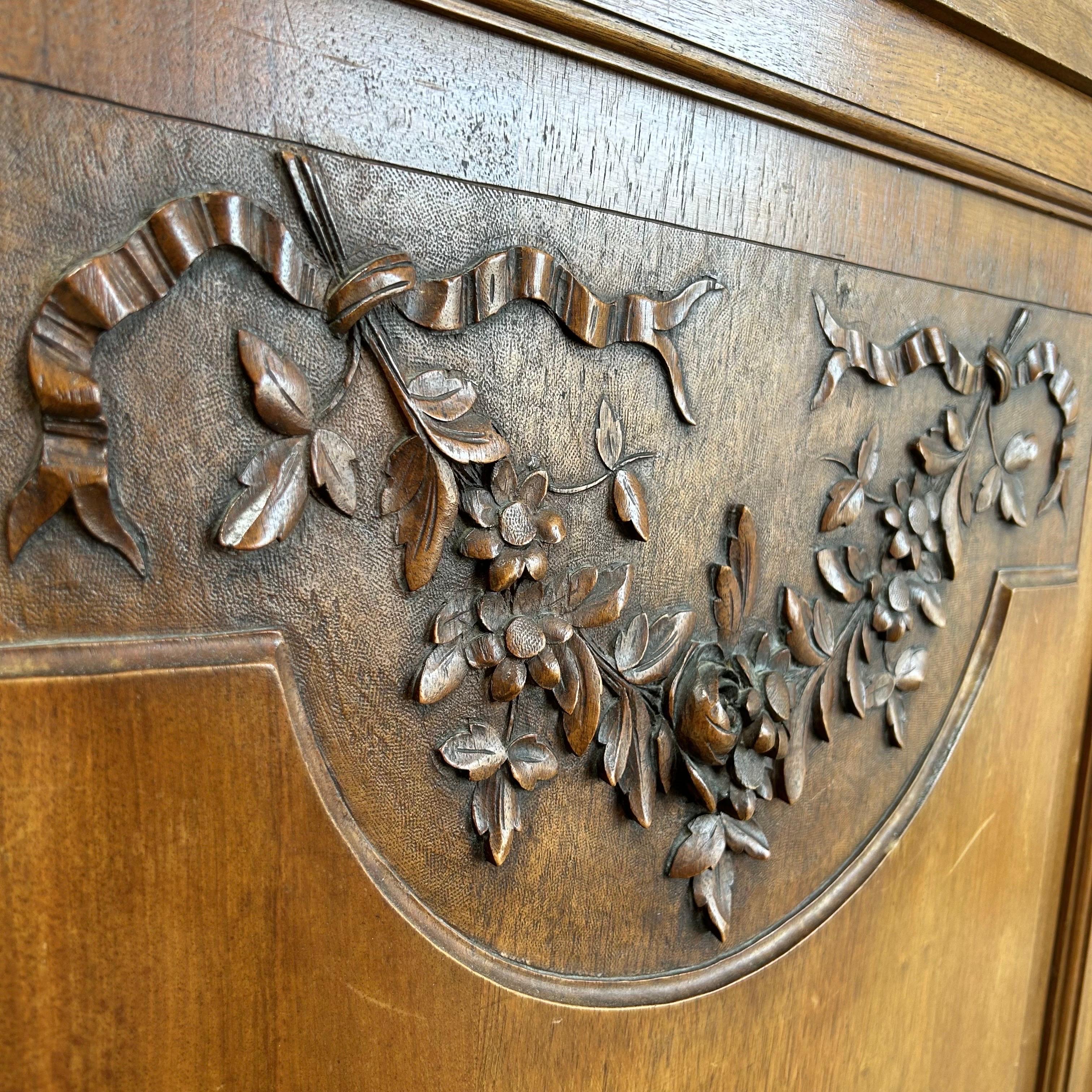 19th Century French Carved Walnut Roses Buffet with Marble Top 14