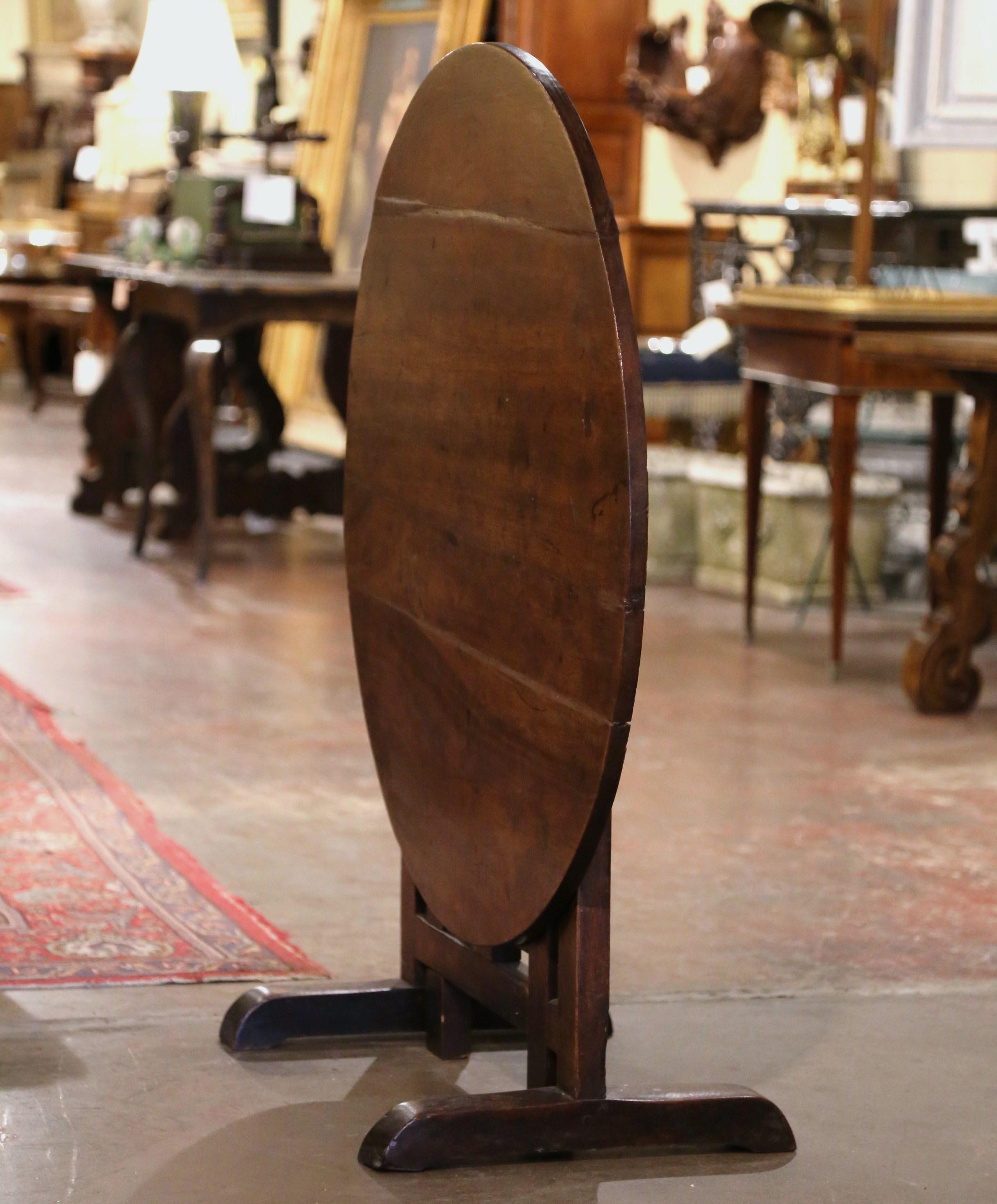 19th Century French Carved Walnut Tilt-Top Wine Tasting Table from Burgundy 10