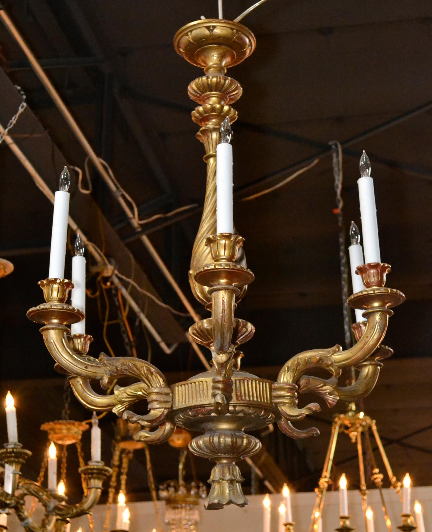 19th Century French Carved Wood Chandelier im Zustand „Gut“ in Dallas, TX