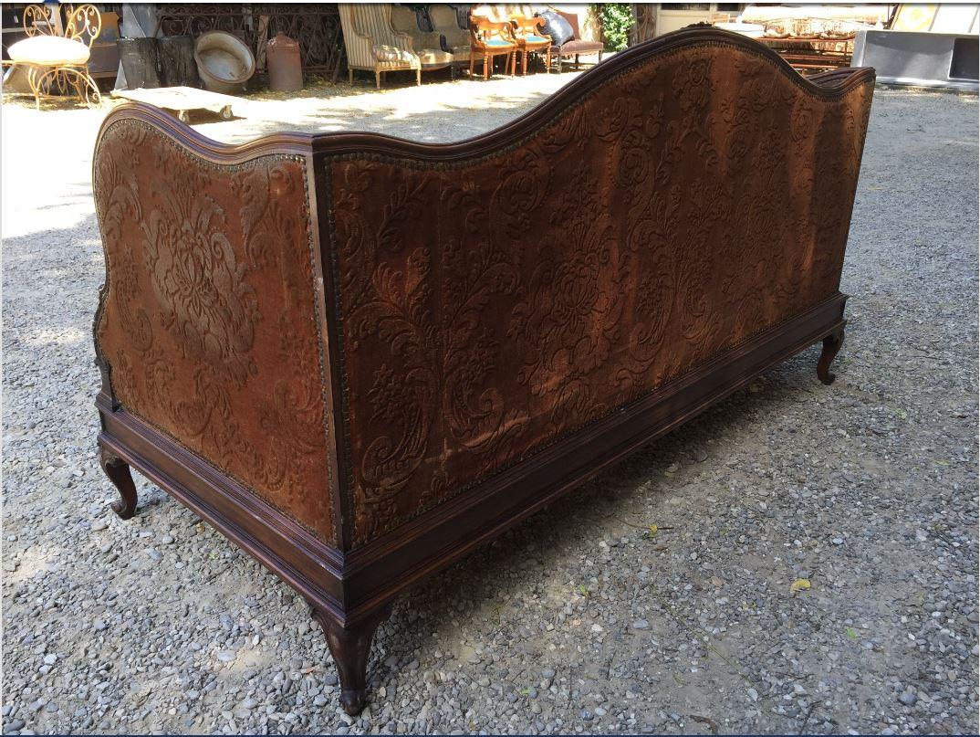19th Century French Carved Wood Sofa with Its Original Velvet Cover from 1890s In Good Condition In Florence, IT