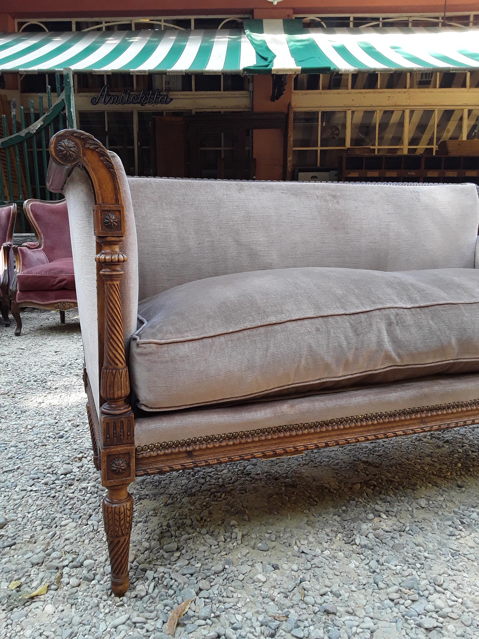 19th Century French Carved Wood Sofa with Original Fabric (Französisch) im Angebot