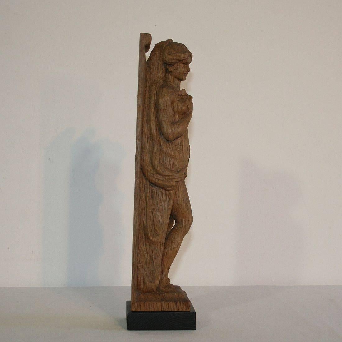 19th Century, French Carved Wooden Female Figure In Good Condition In Buisson, FR