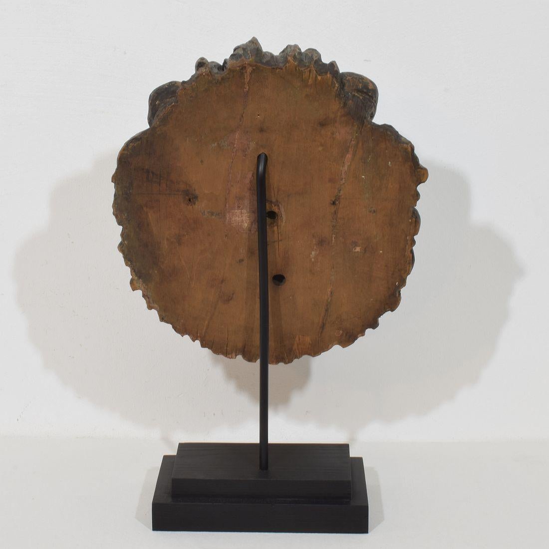 Testa di leone in legno intagliato francese del XIX secolo in vendita 1